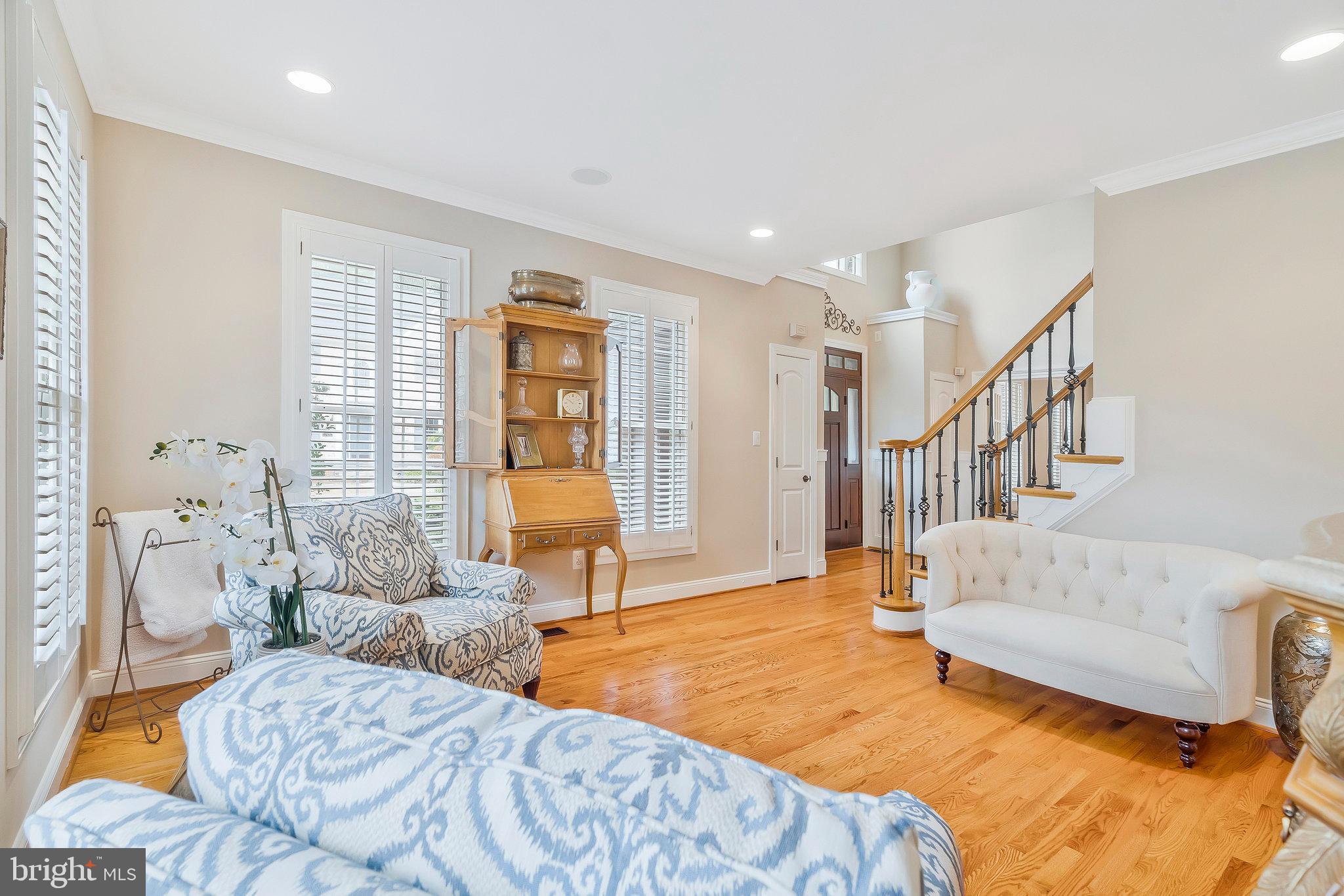 MC LEAN HAMLET - Residential