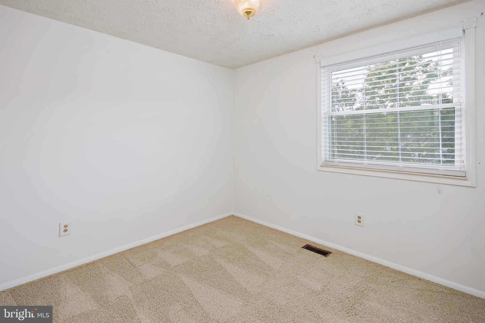 HARMANS WOODS - Residential