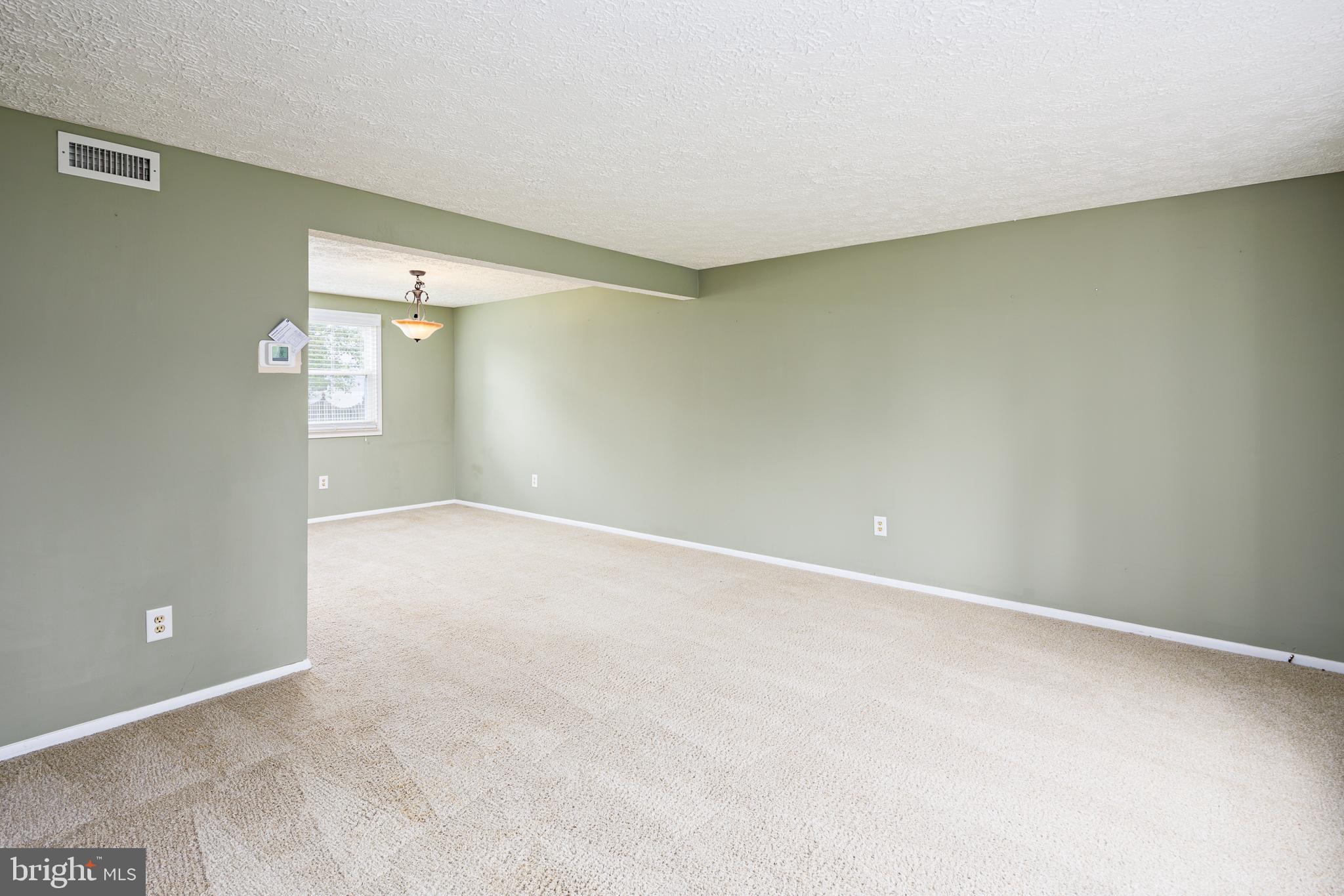 HARMANS WOODS - Residential