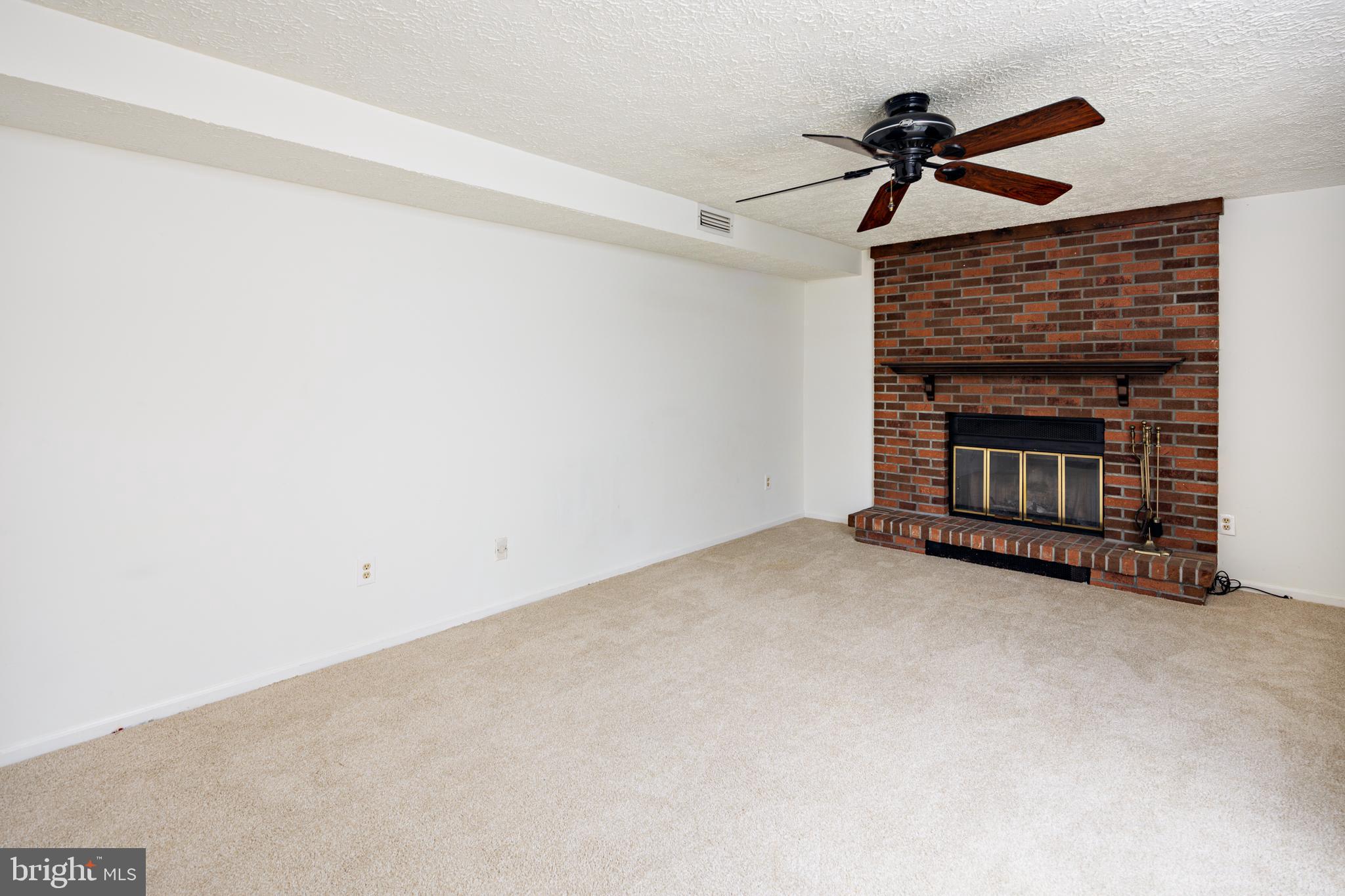 HARMANS WOODS - Residential