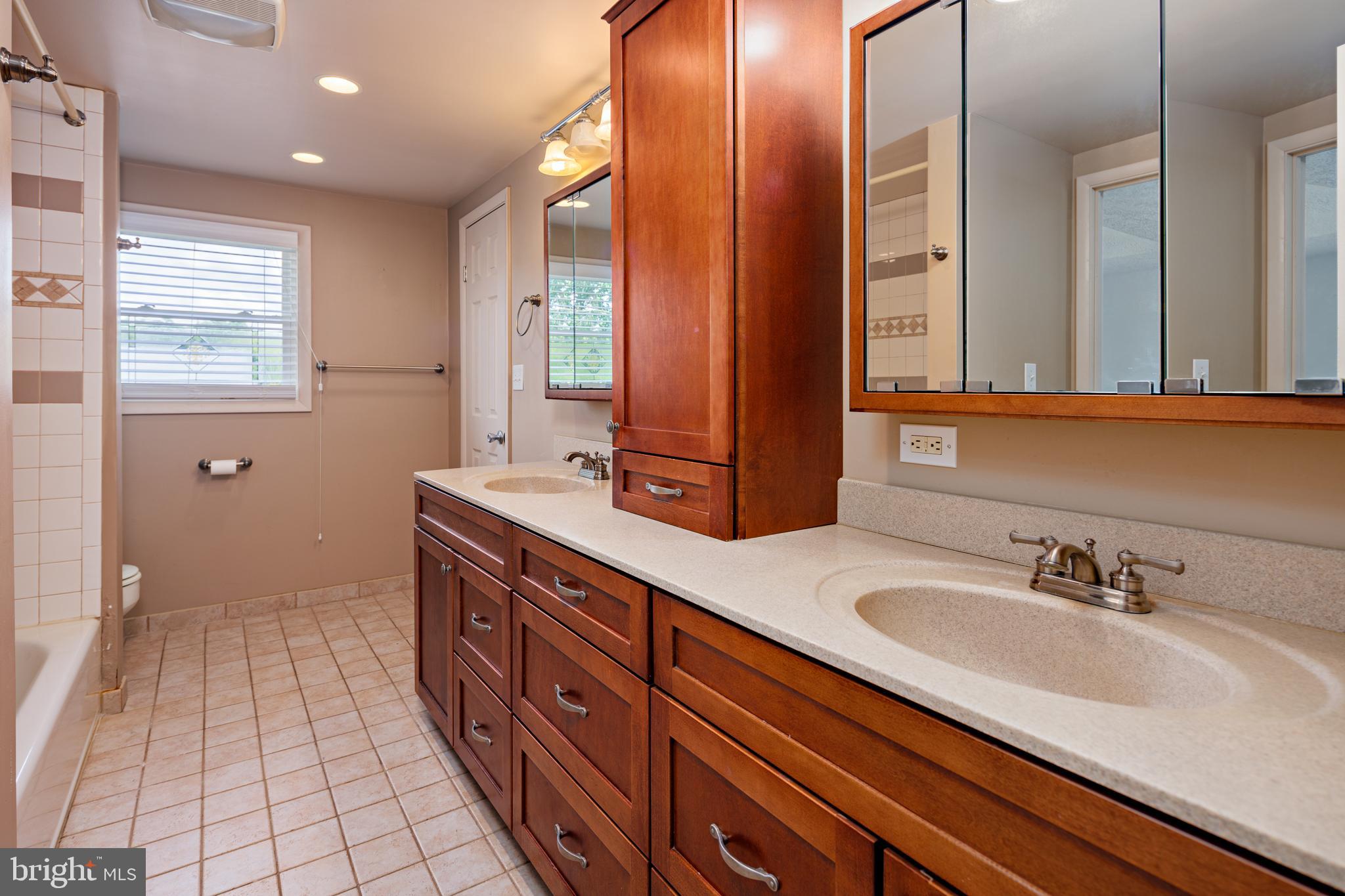 HARMANS WOODS - Residential