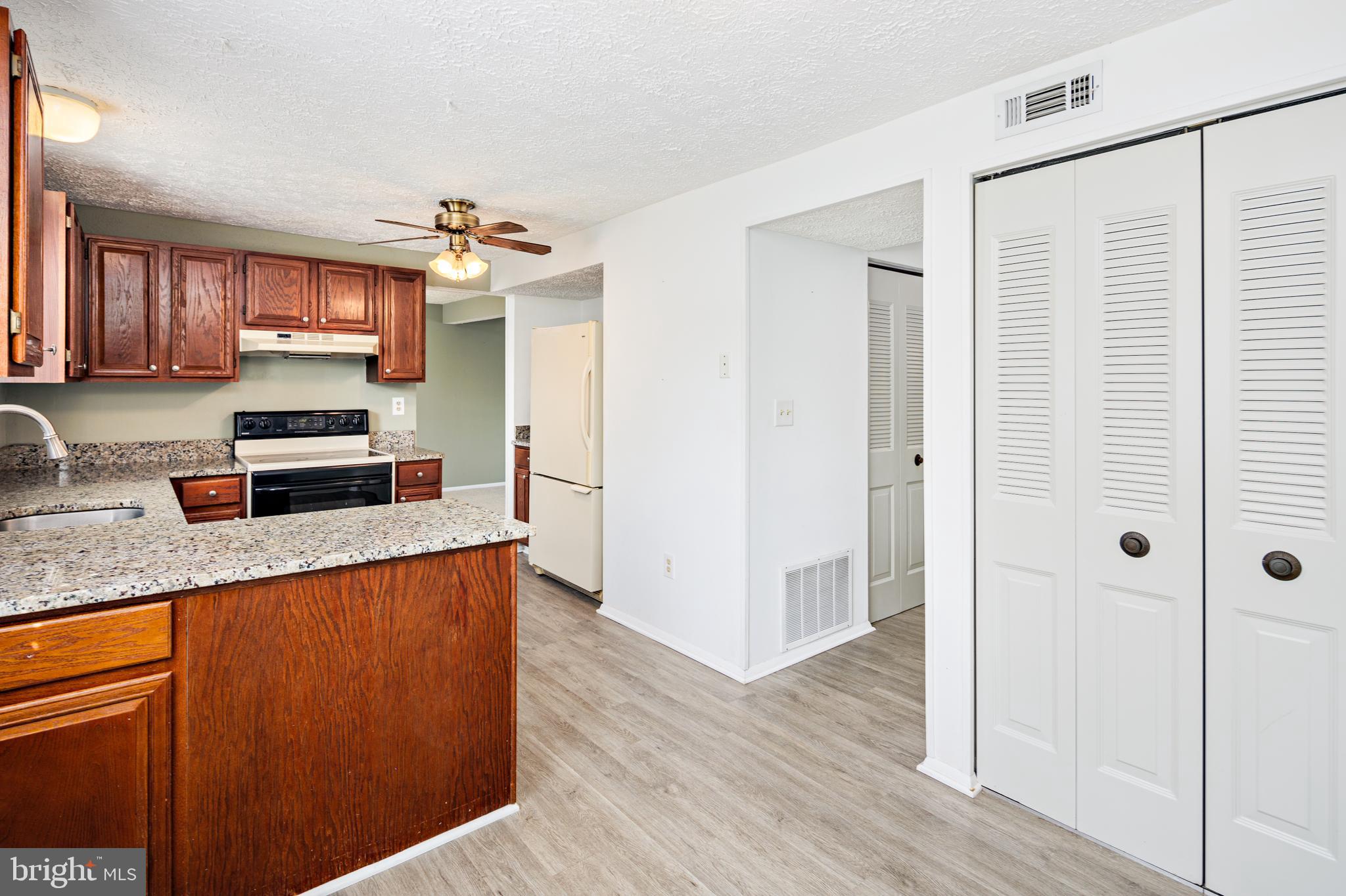 HARMANS WOODS - Residential