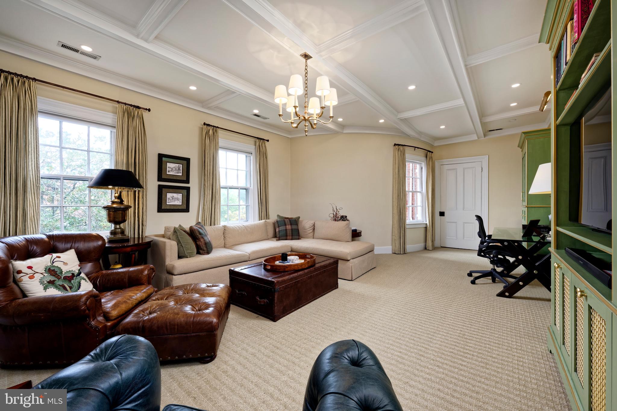 OLD TOWN ALEXANDRIA - Residential