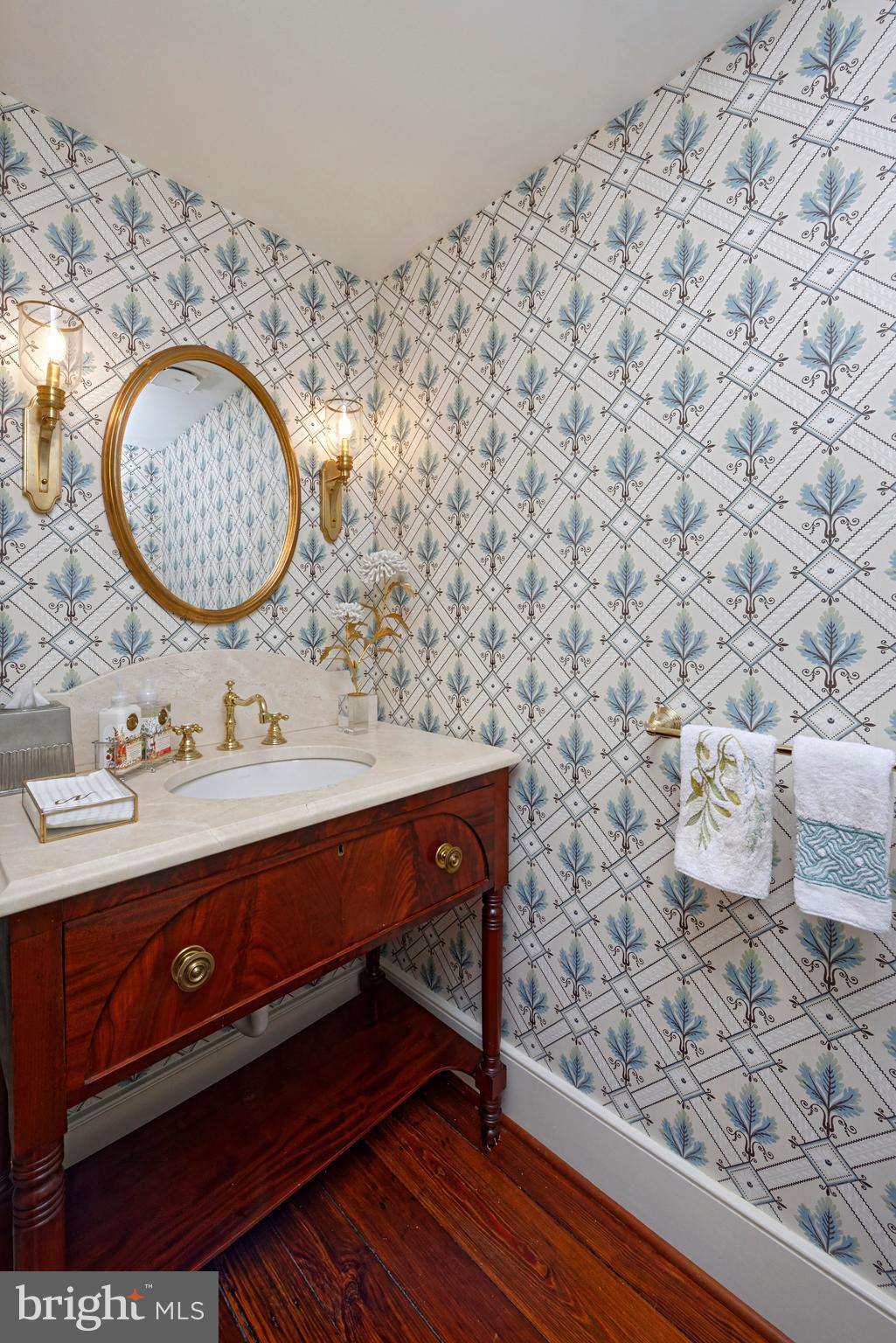 OLD TOWN ALEXANDRIA - Residential