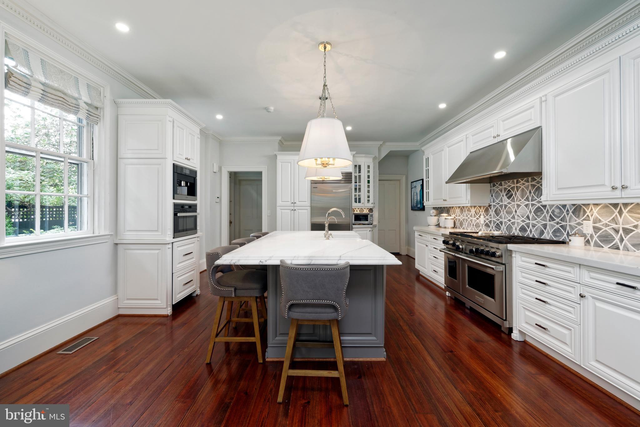 OLD TOWN ALEXANDRIA - Residential