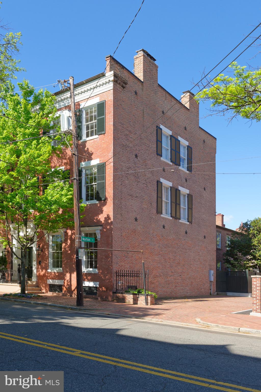 OLD TOWN ALEXANDRIA - Residential