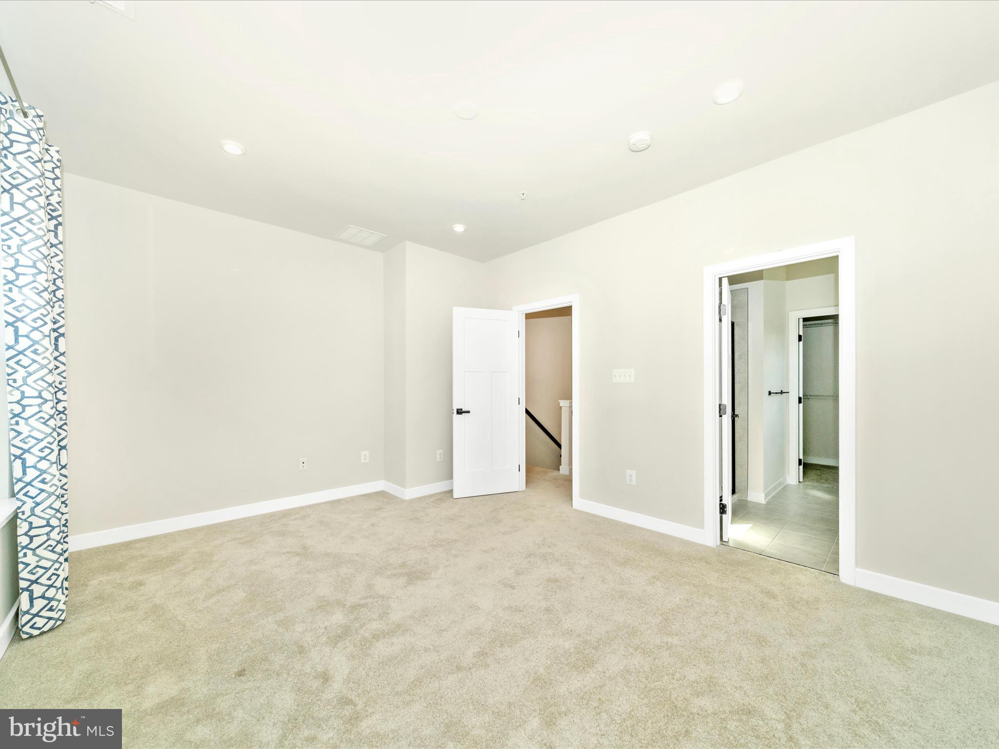 MONTGOMERY VILLAGE - Residential