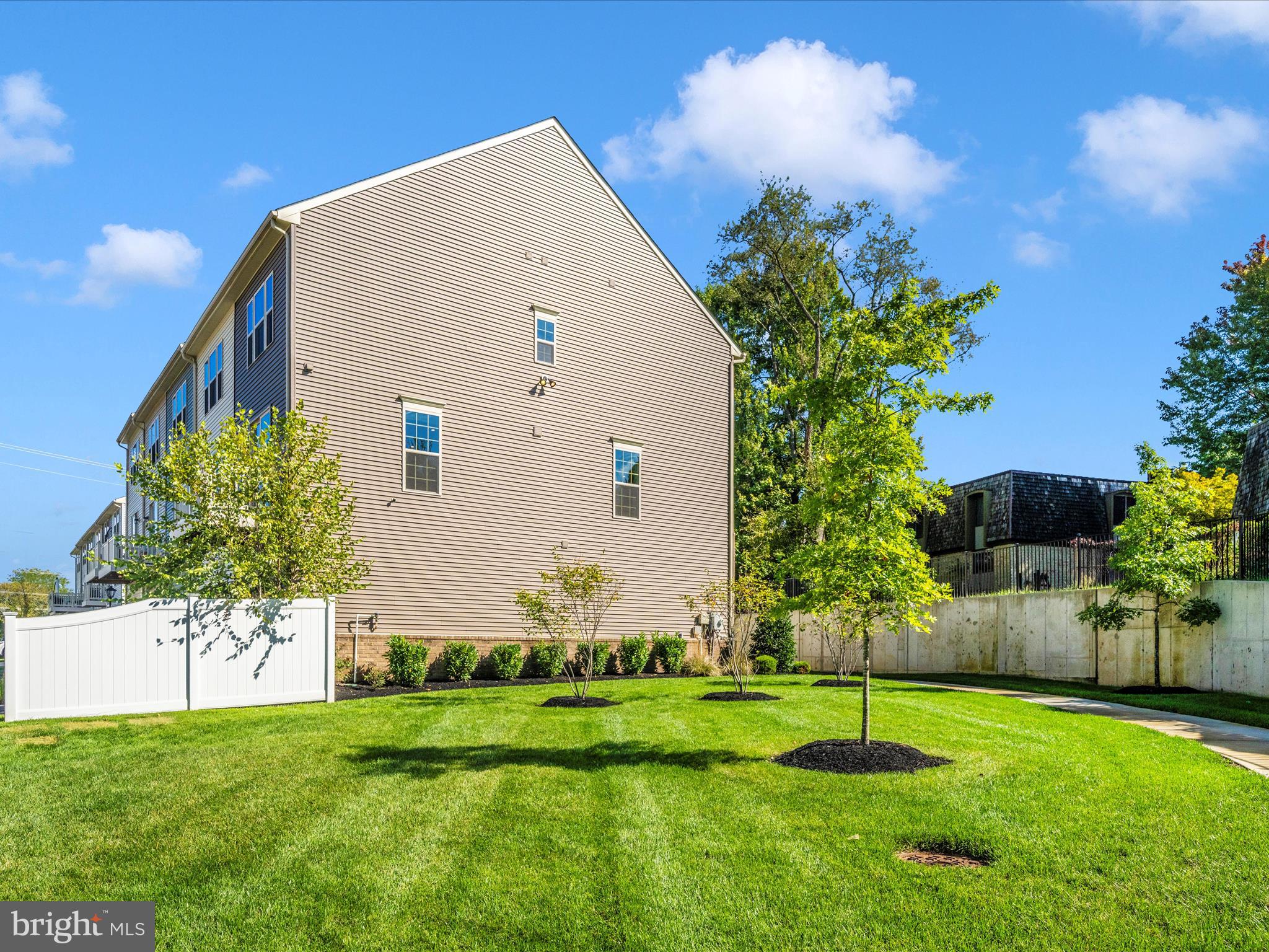 MONTGOMERY VILLAGE - Residential