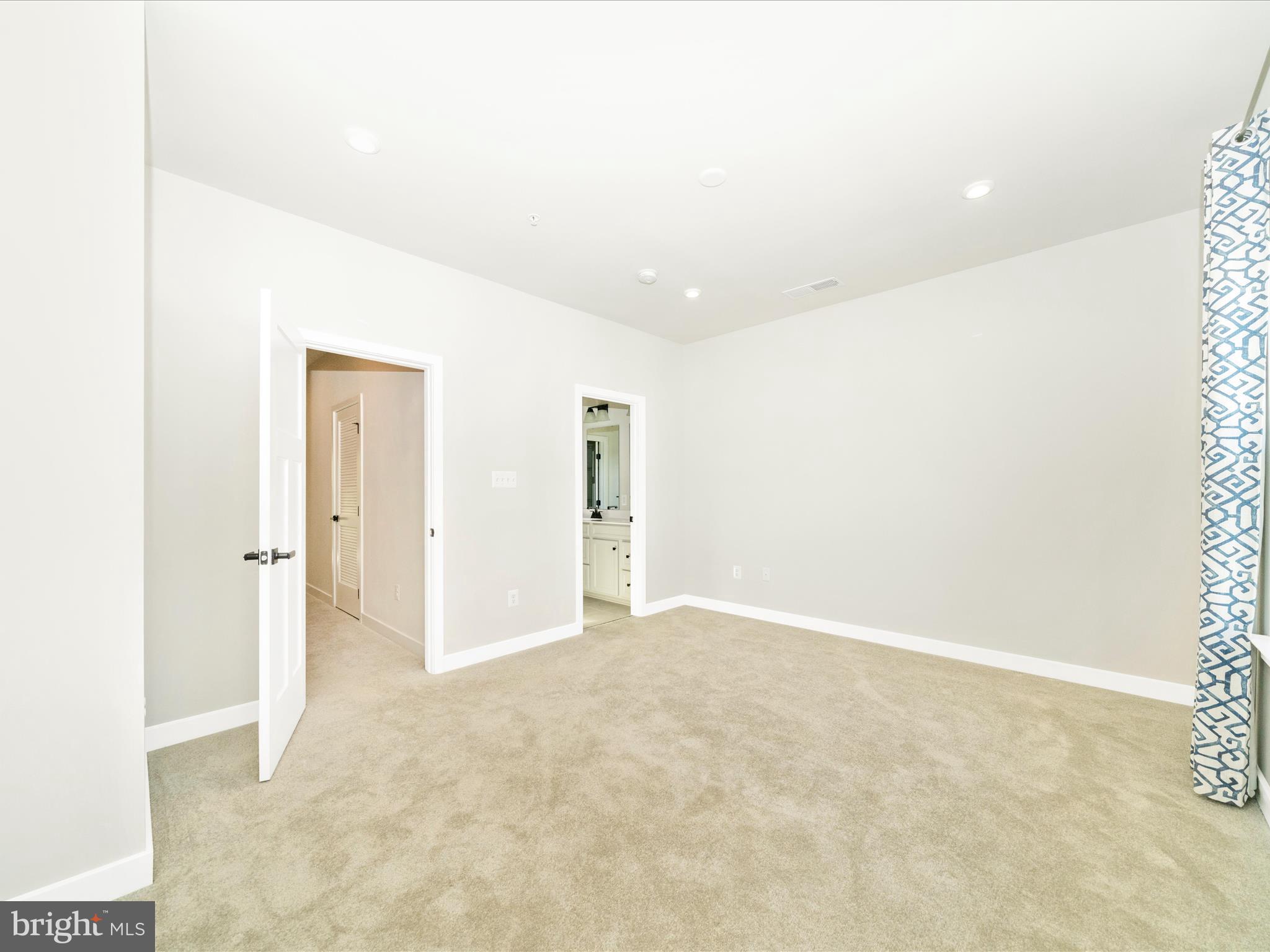 MONTGOMERY VILLAGE - Residential