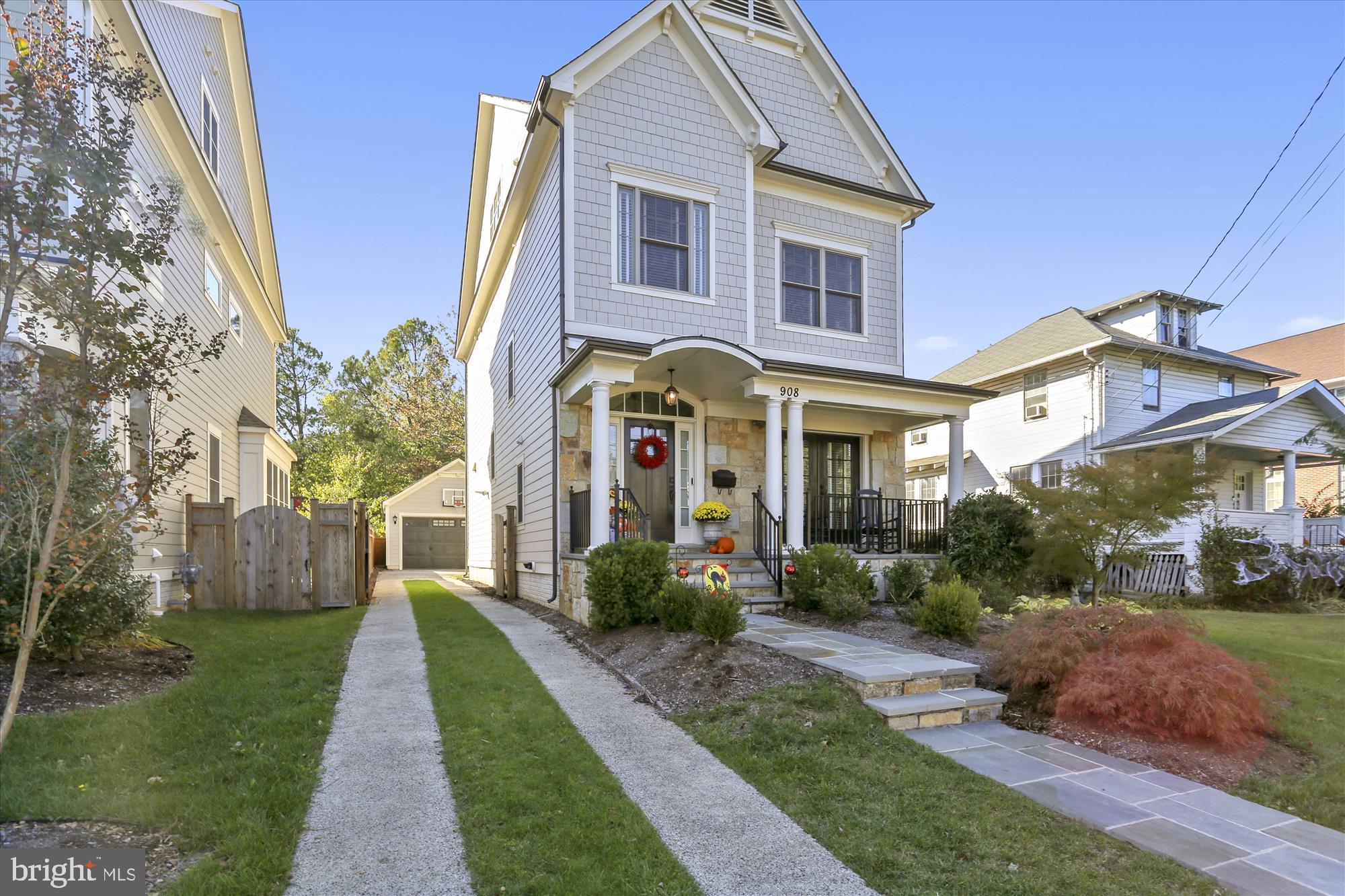 CLARENDON - Residential