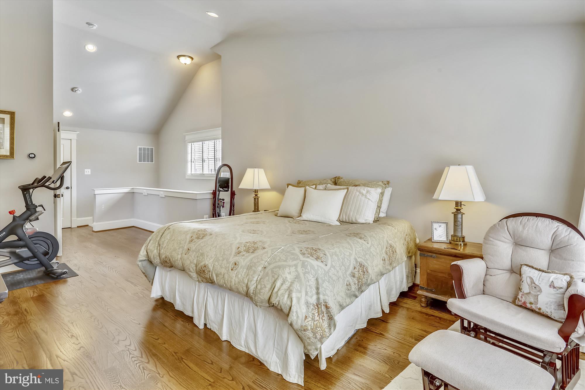 CLARENDON - Residential