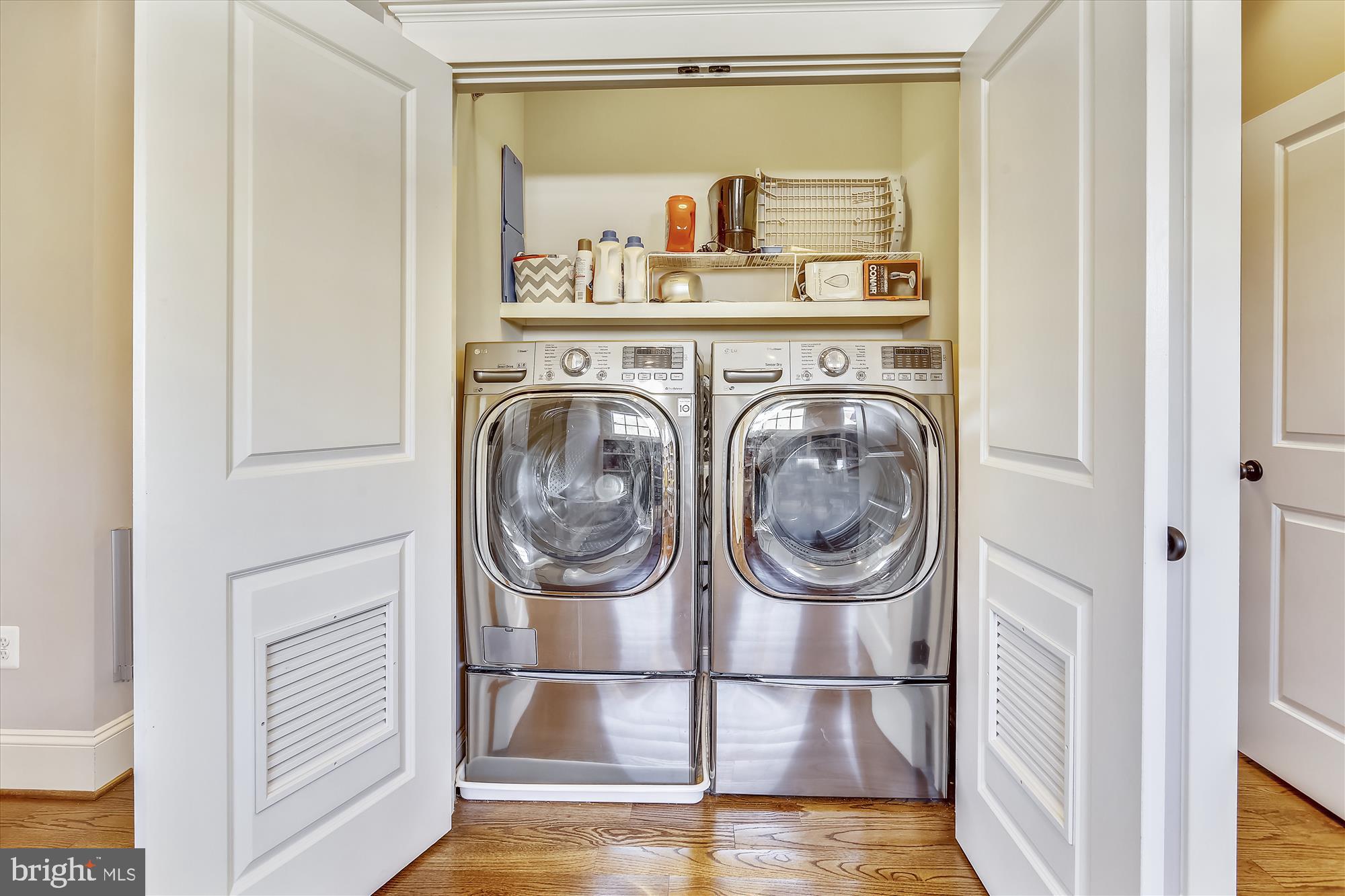 CLARENDON - Residential