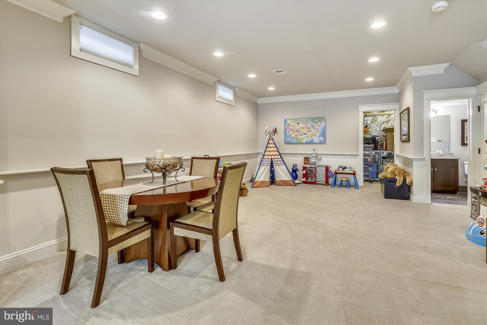 CLARENDON - Residential