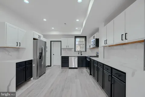MLS: MDBA2160632