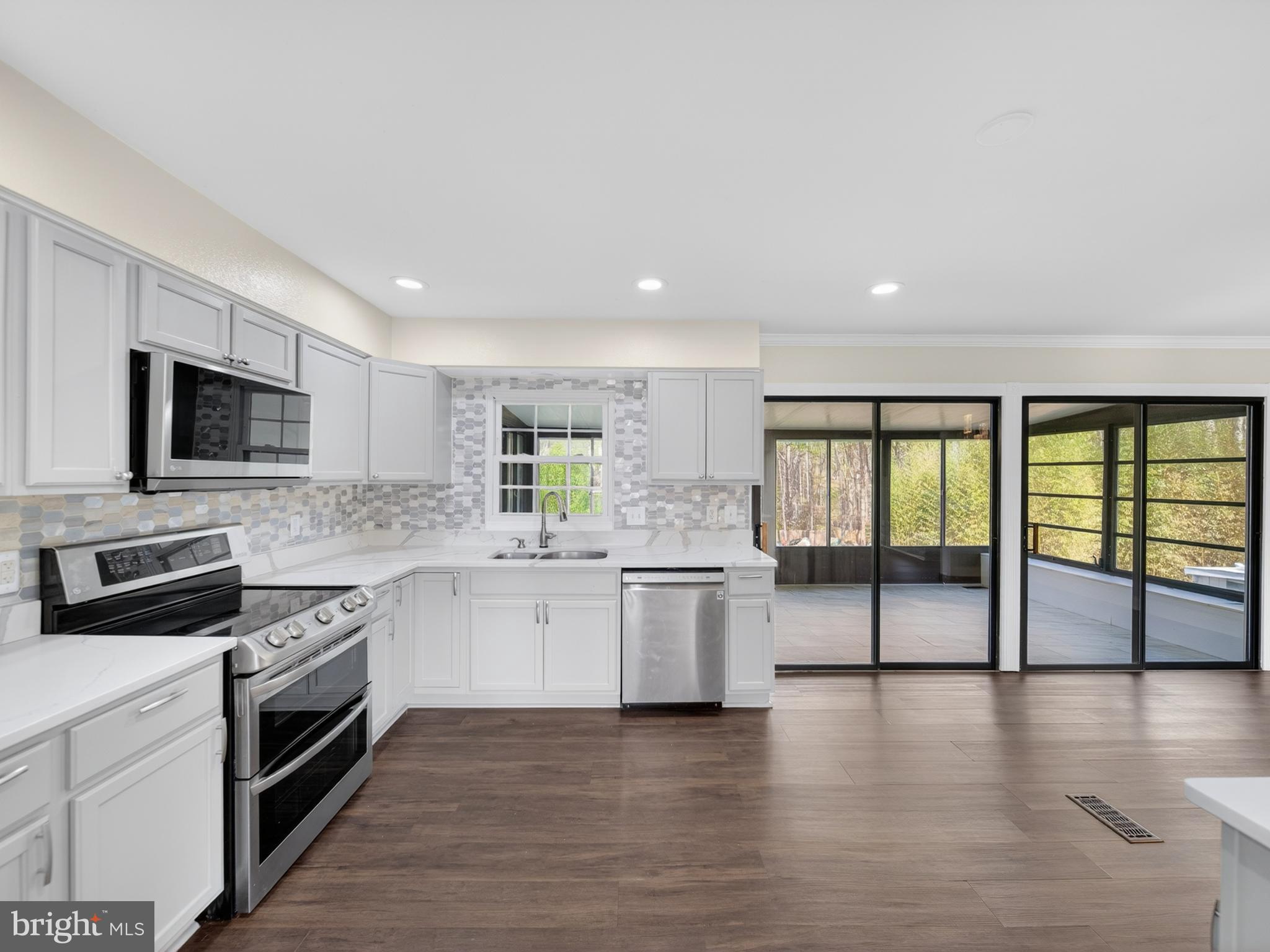 11286 LUCASVILLE ROAD