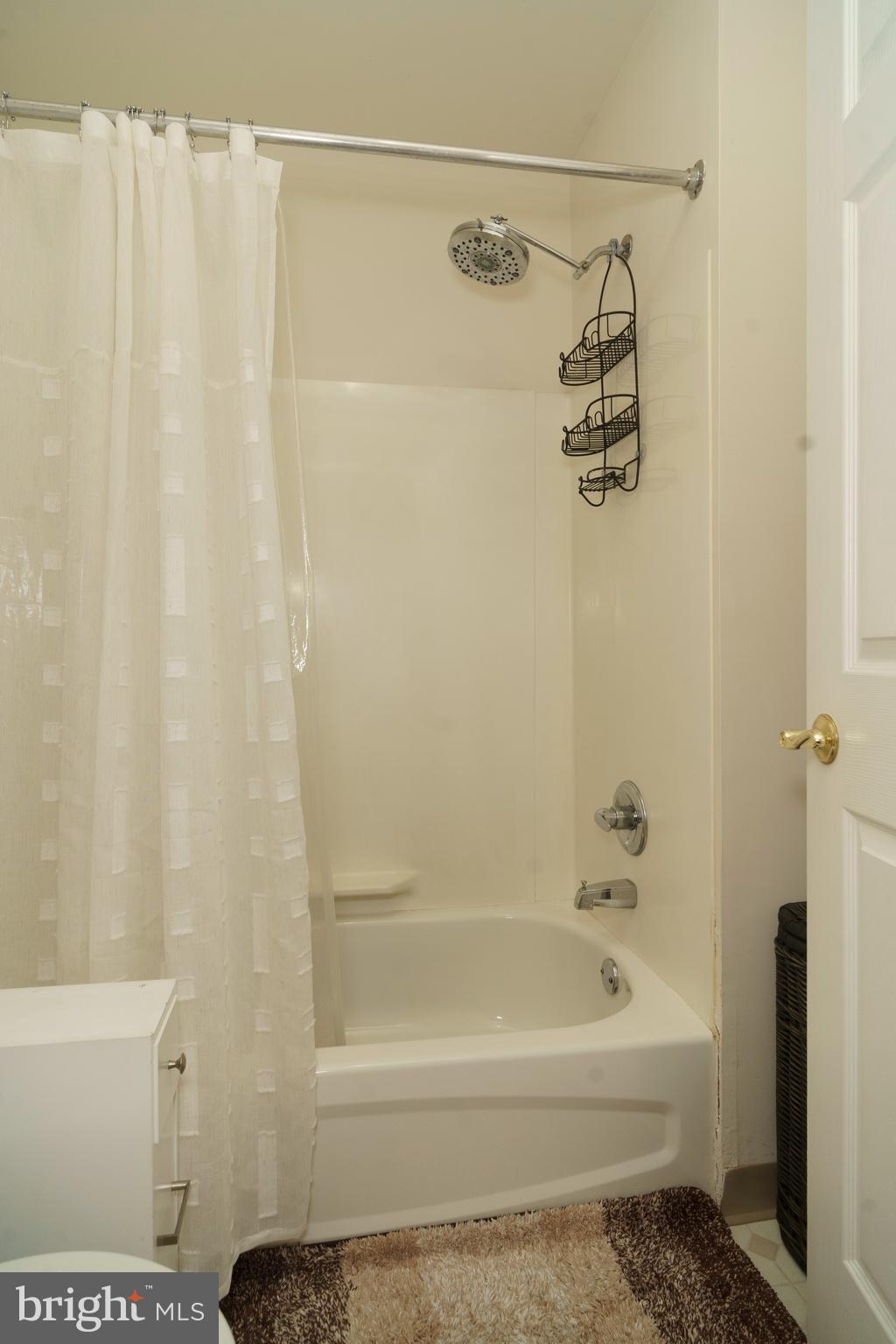 BELLA VISTA - Residential Lease