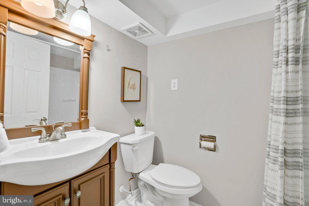 HAMPDEN HISTORIC DISTRICT - Residential