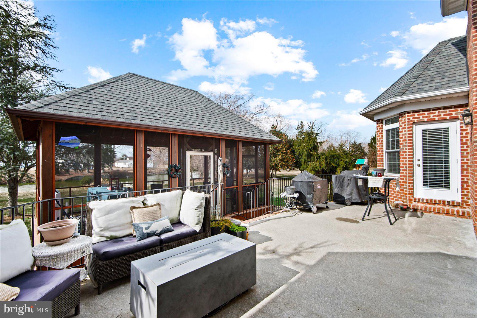 CHURCH POINT - Residential