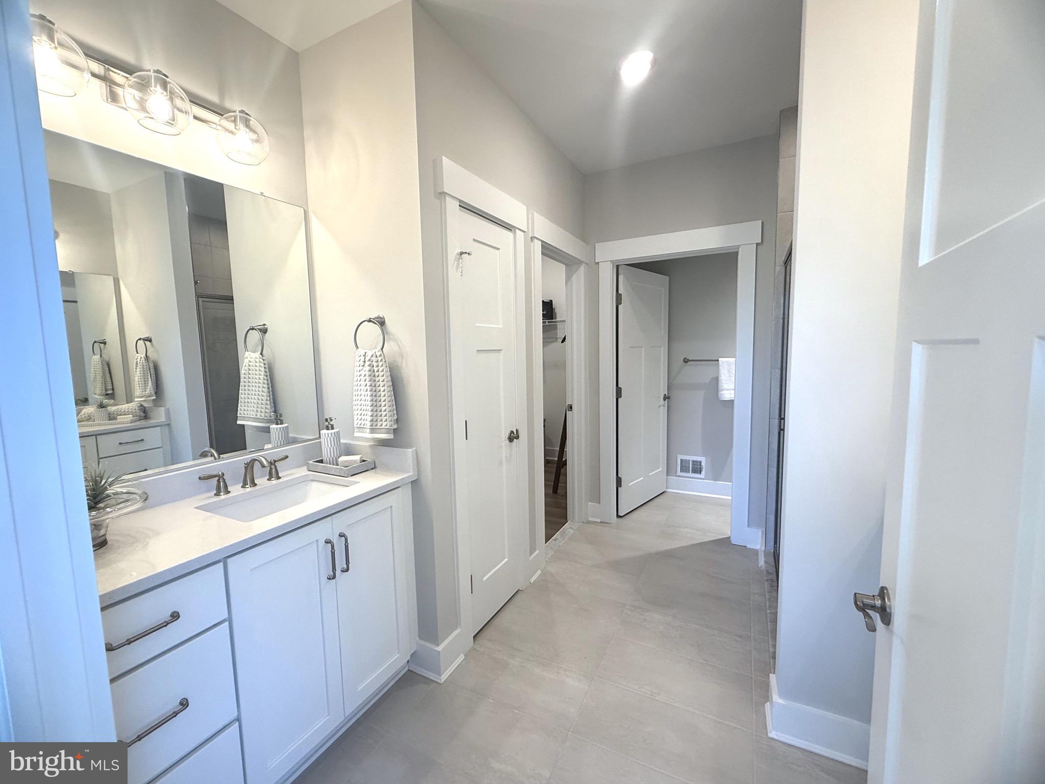 EAST GATE - Residential