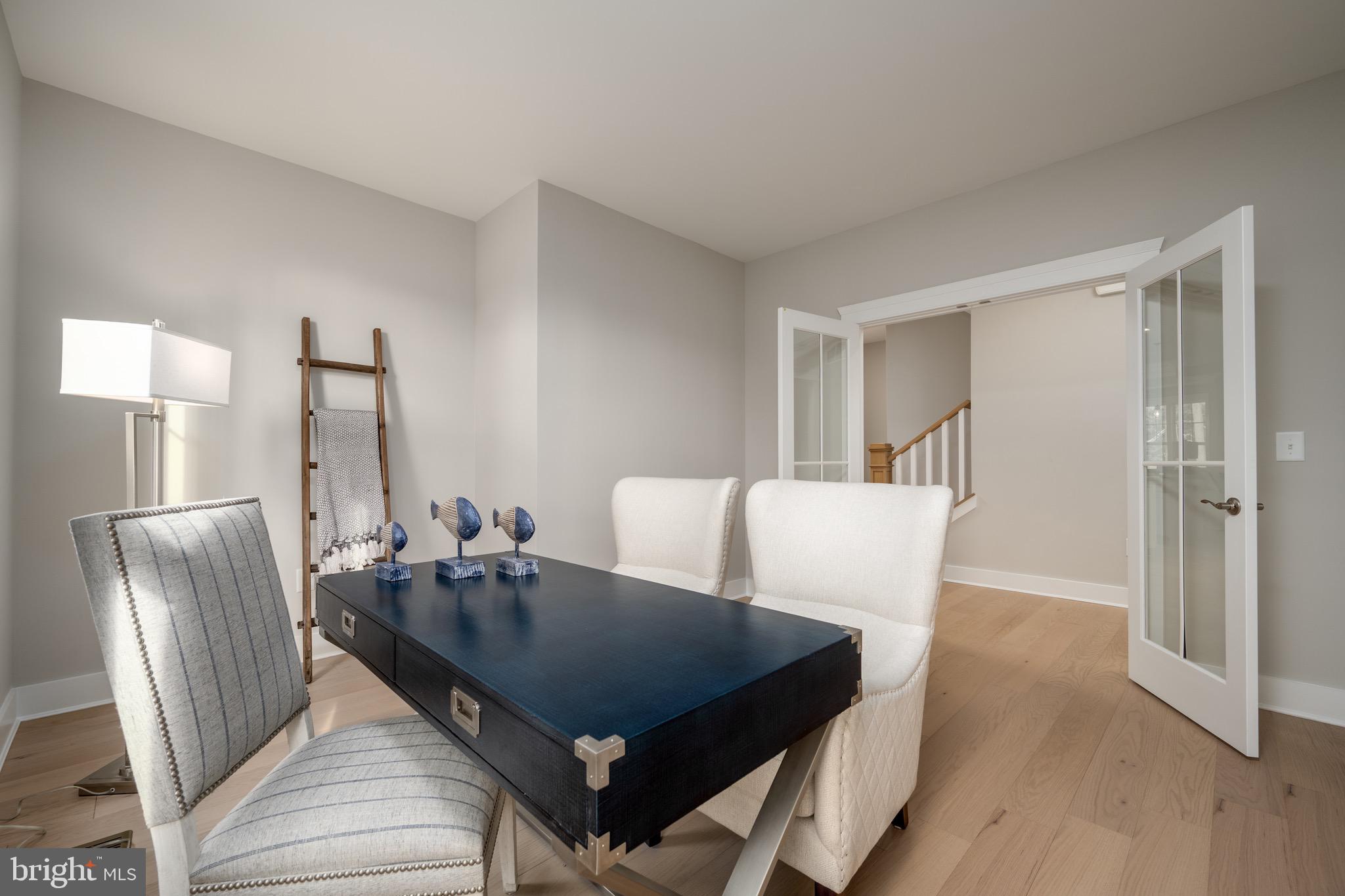 EAST GATE - Residential