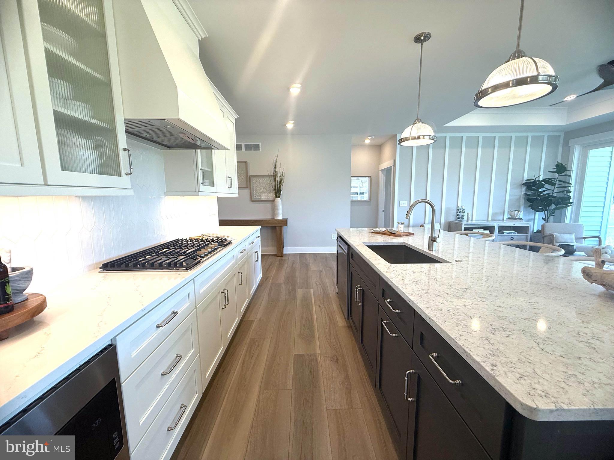 EAST GATE - Residential