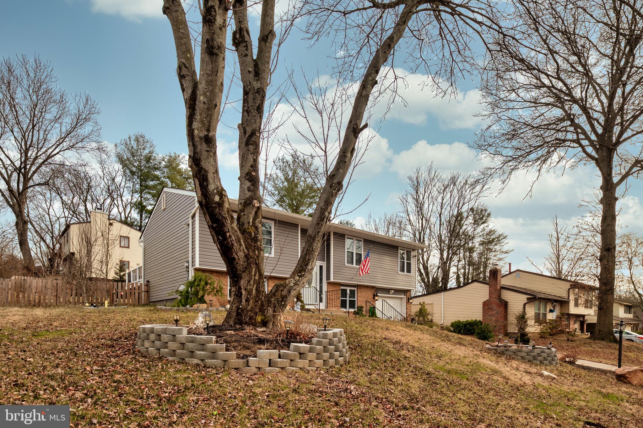 OAKLAND MILLS - Residential