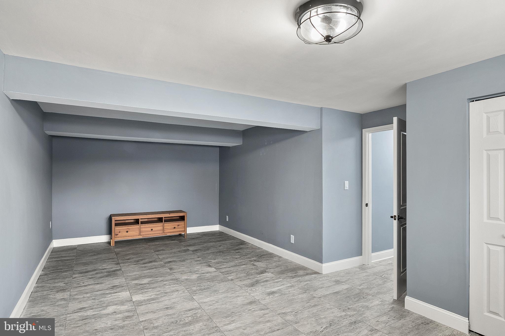 OAKLAND MILLS - Residential