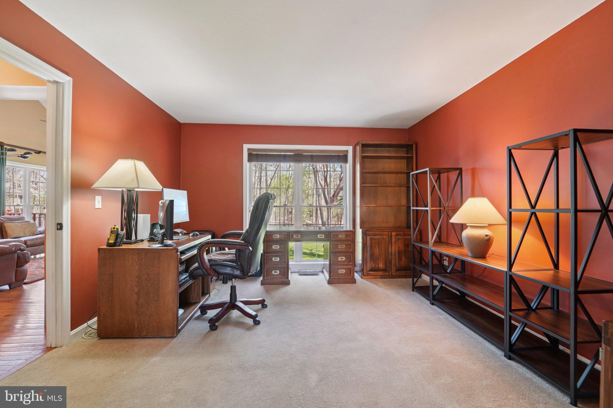 RIDING WOODS - Residential