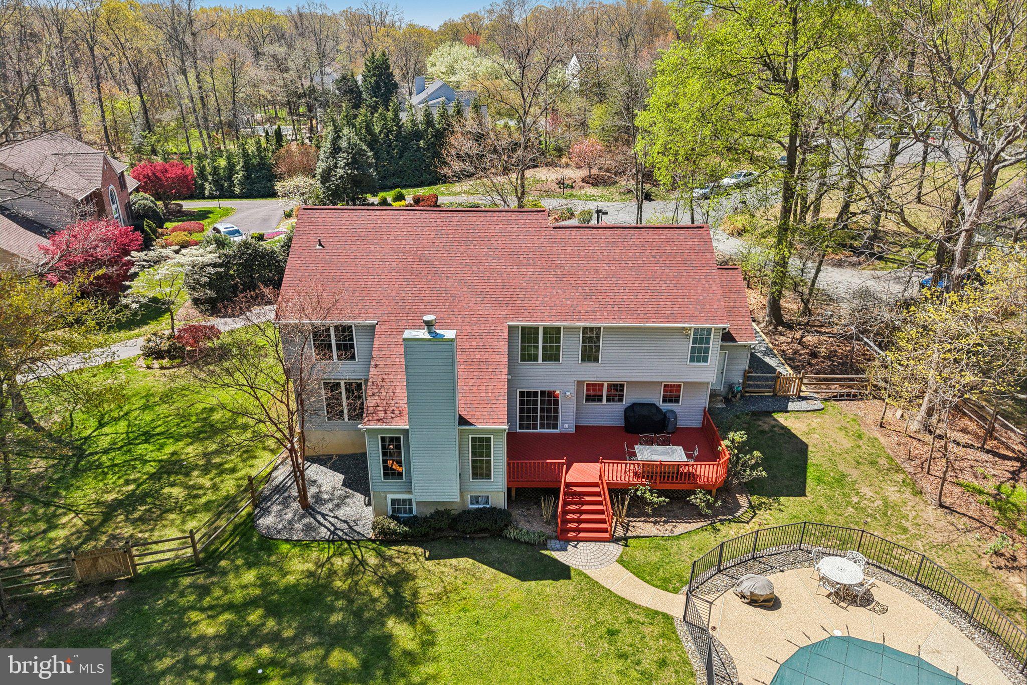 RIDING WOODS - Residential