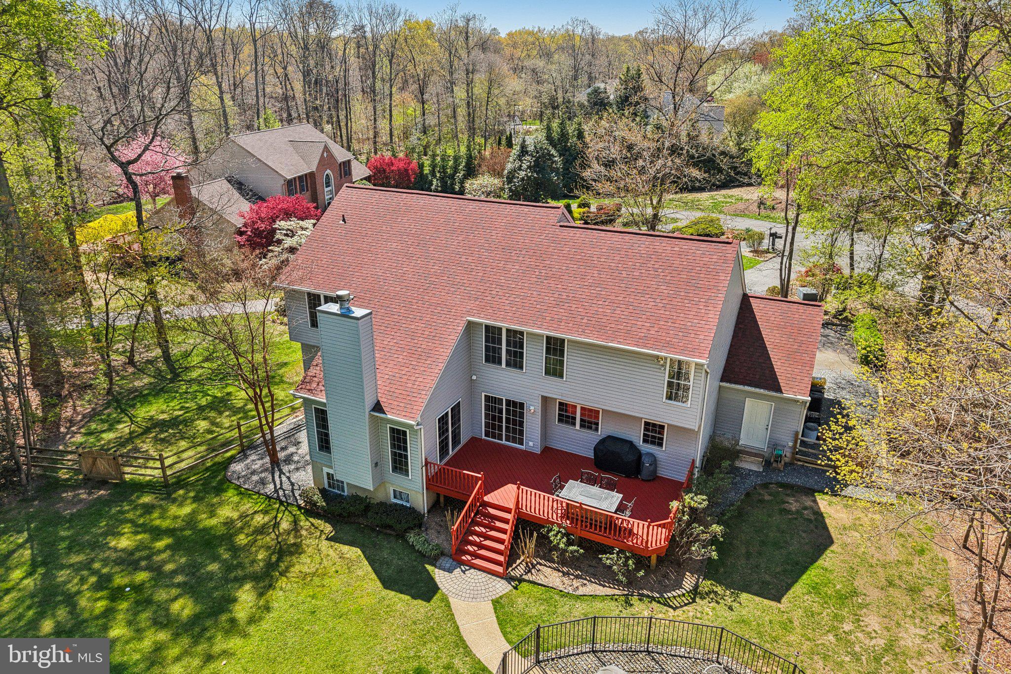 RIDING WOODS - Residential