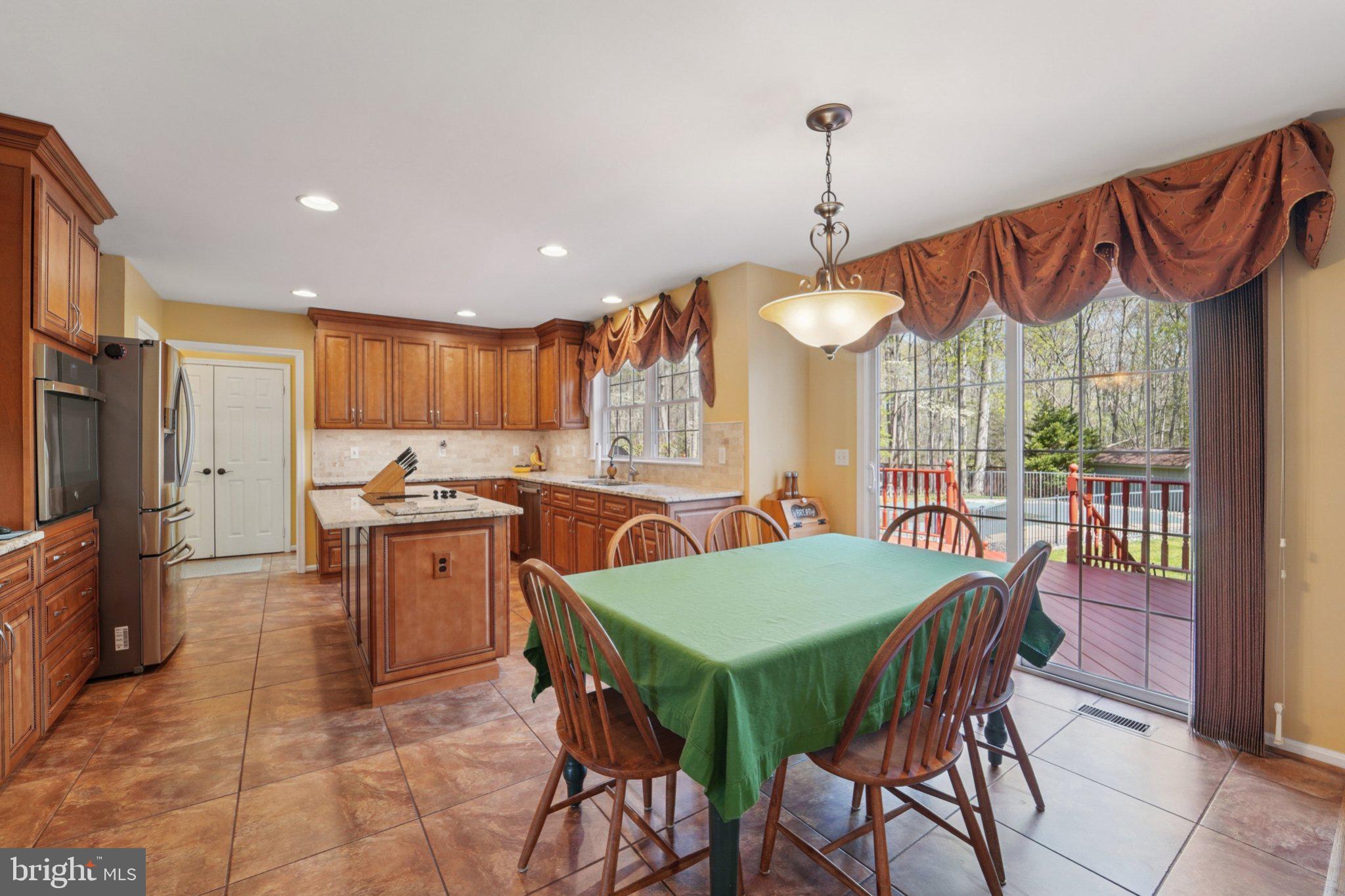 RIDING WOODS - Residential