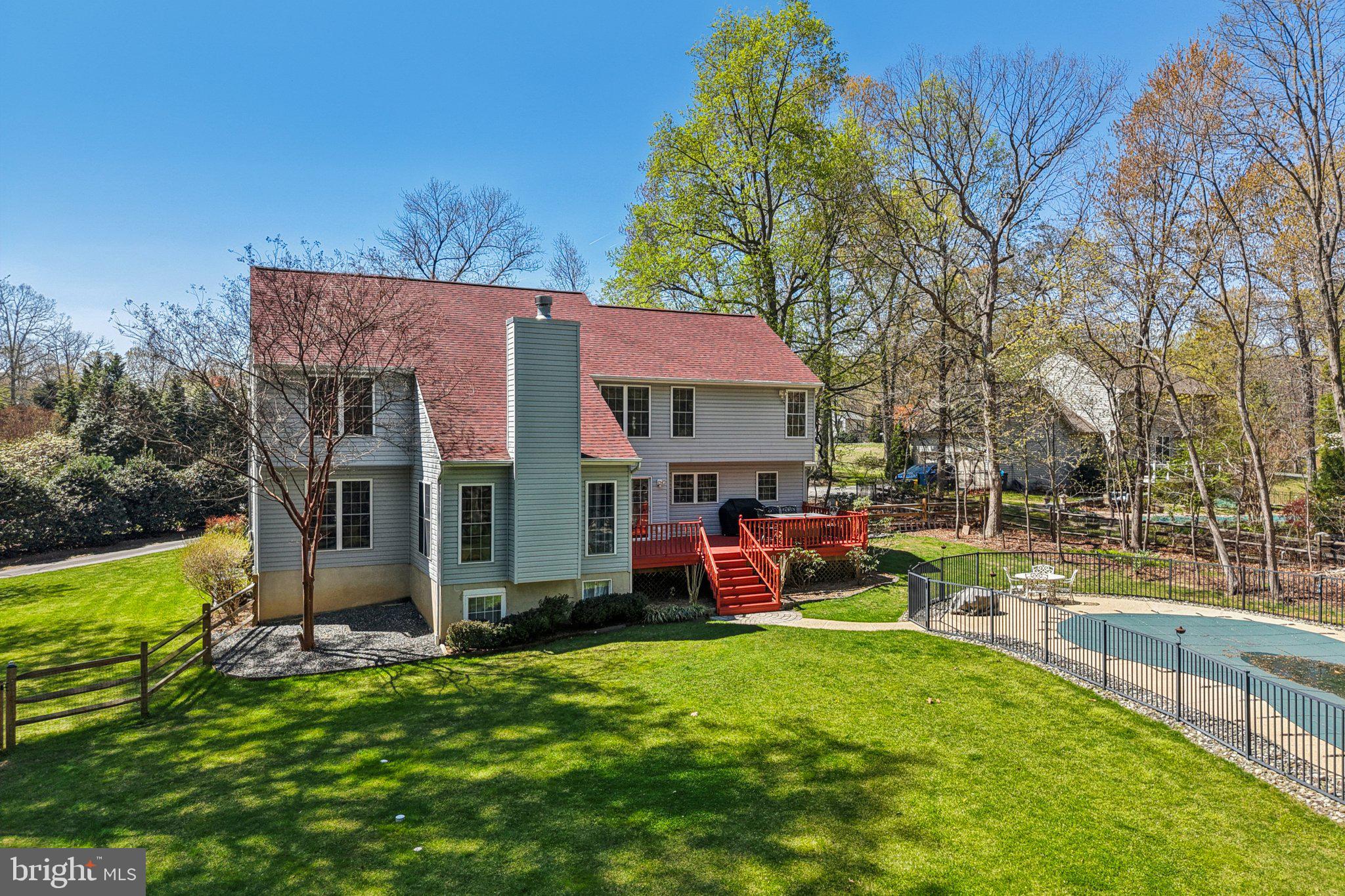 RIDING WOODS - Residential