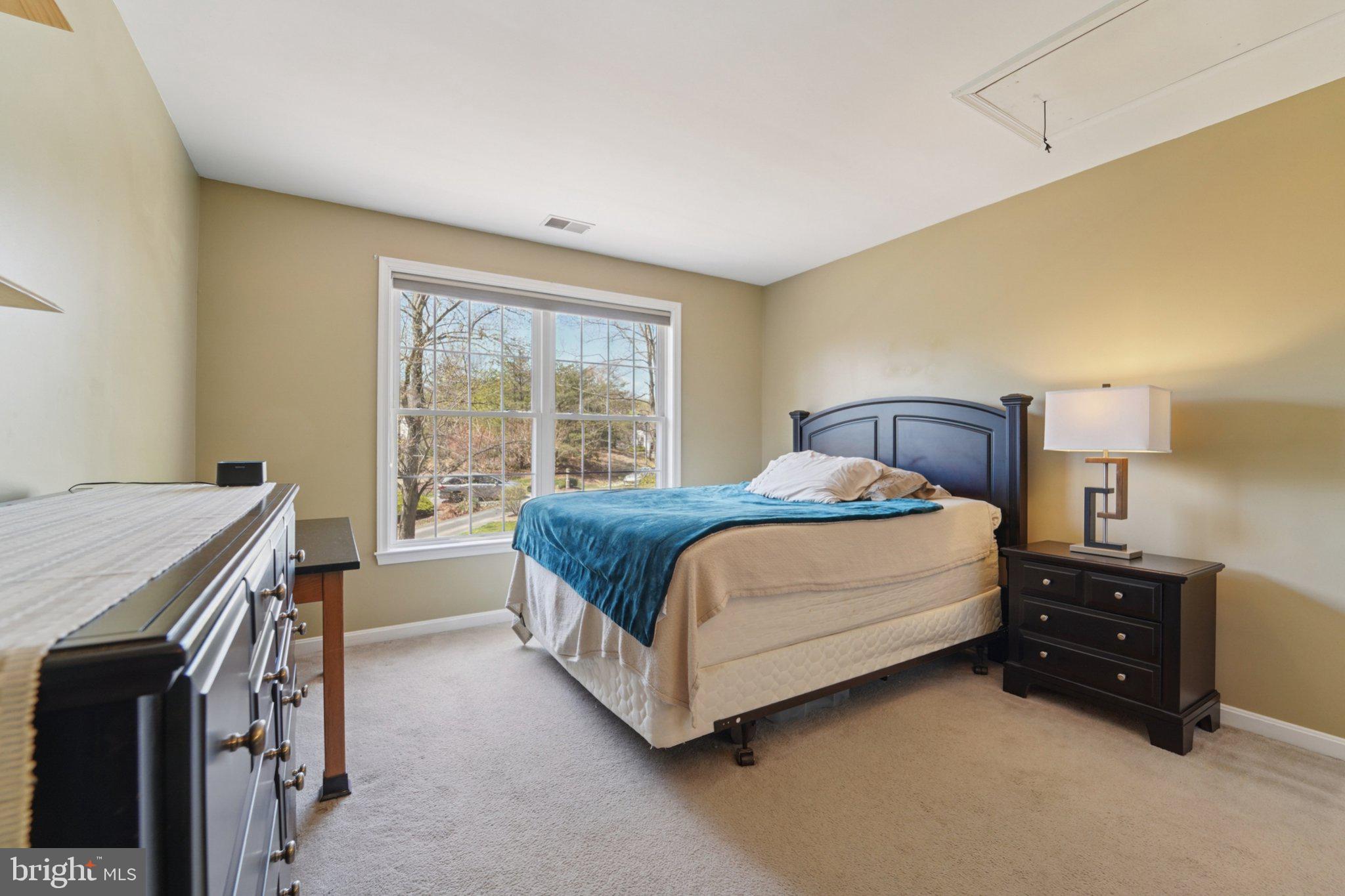 RIDING WOODS - Residential