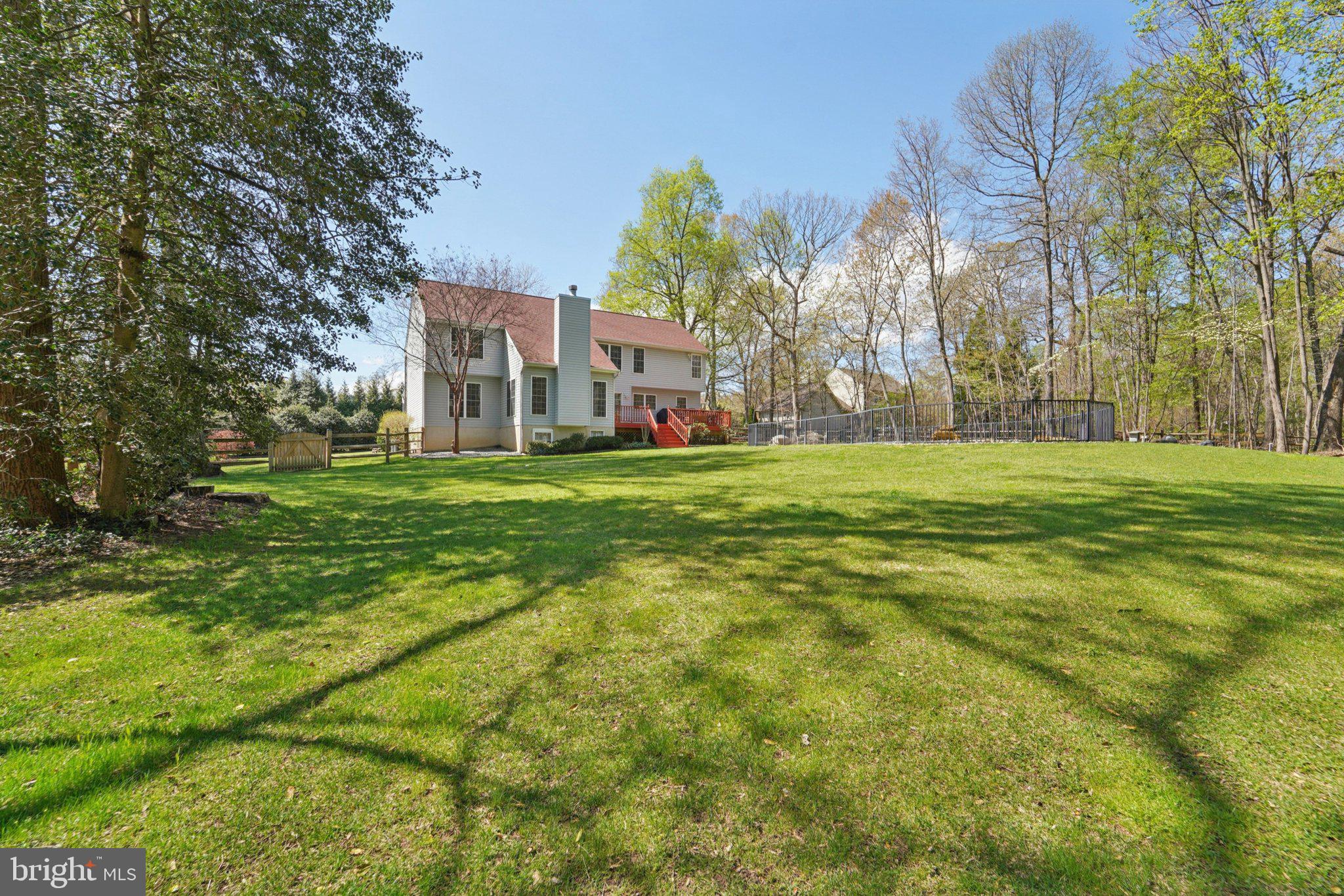 RIDING WOODS - Residential