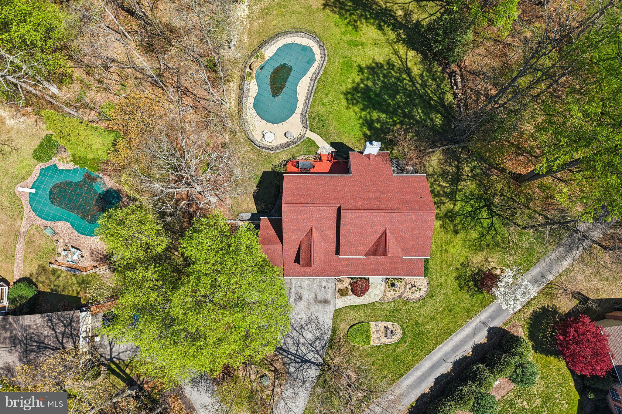 RIDING WOODS - Residential