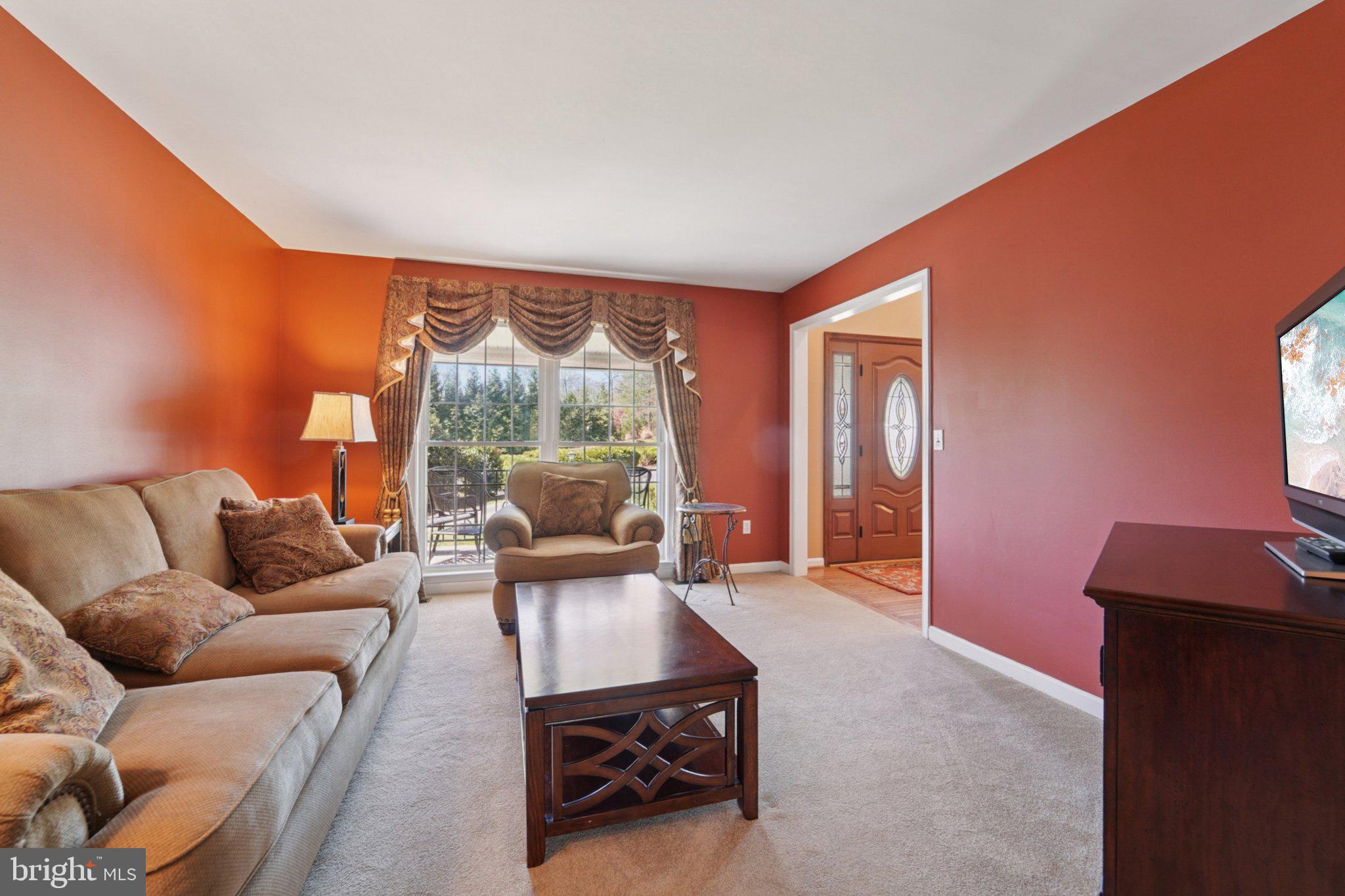 RIDING WOODS - Residential