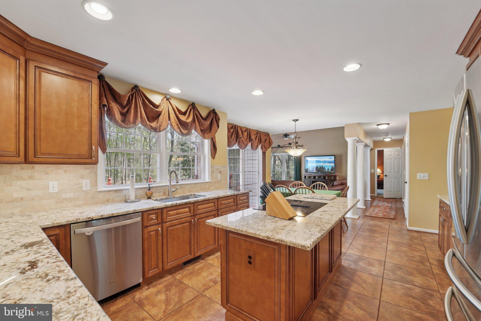 RIDING WOODS - Residential