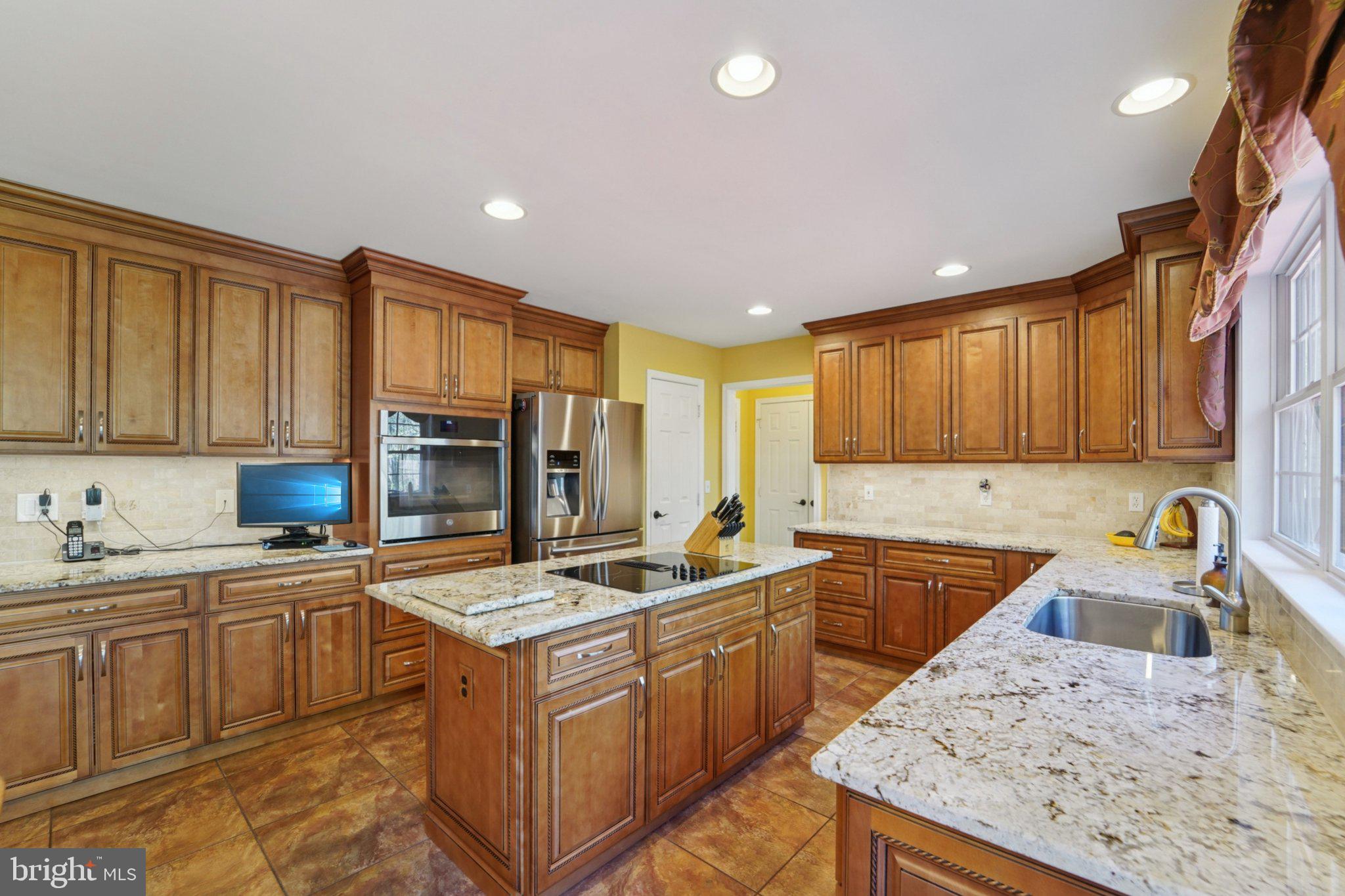 RIDING WOODS - Residential