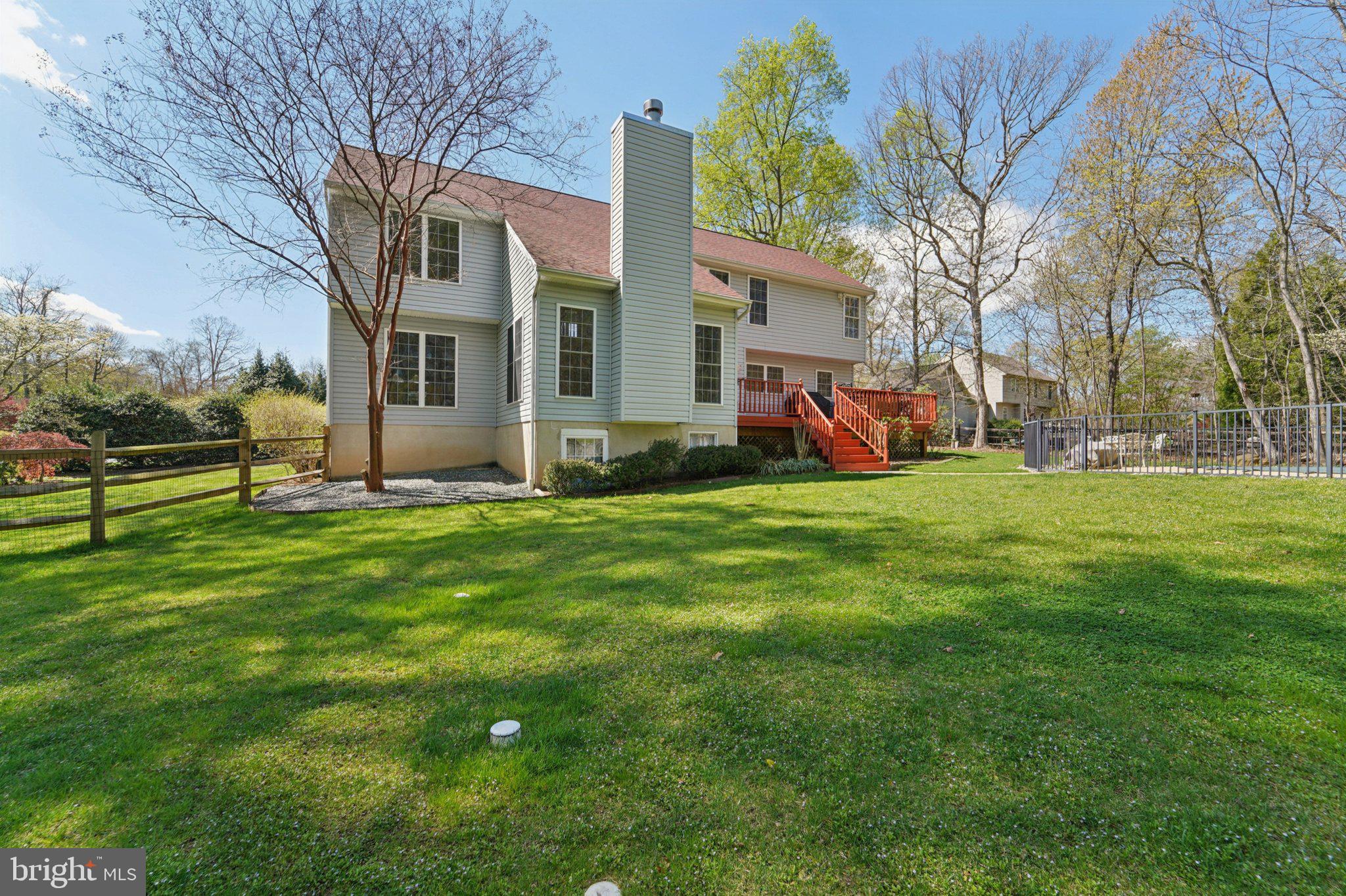 RIDING WOODS - Residential