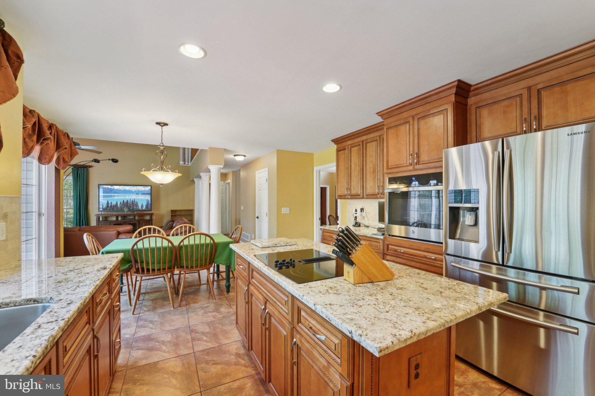 RIDING WOODS - Residential