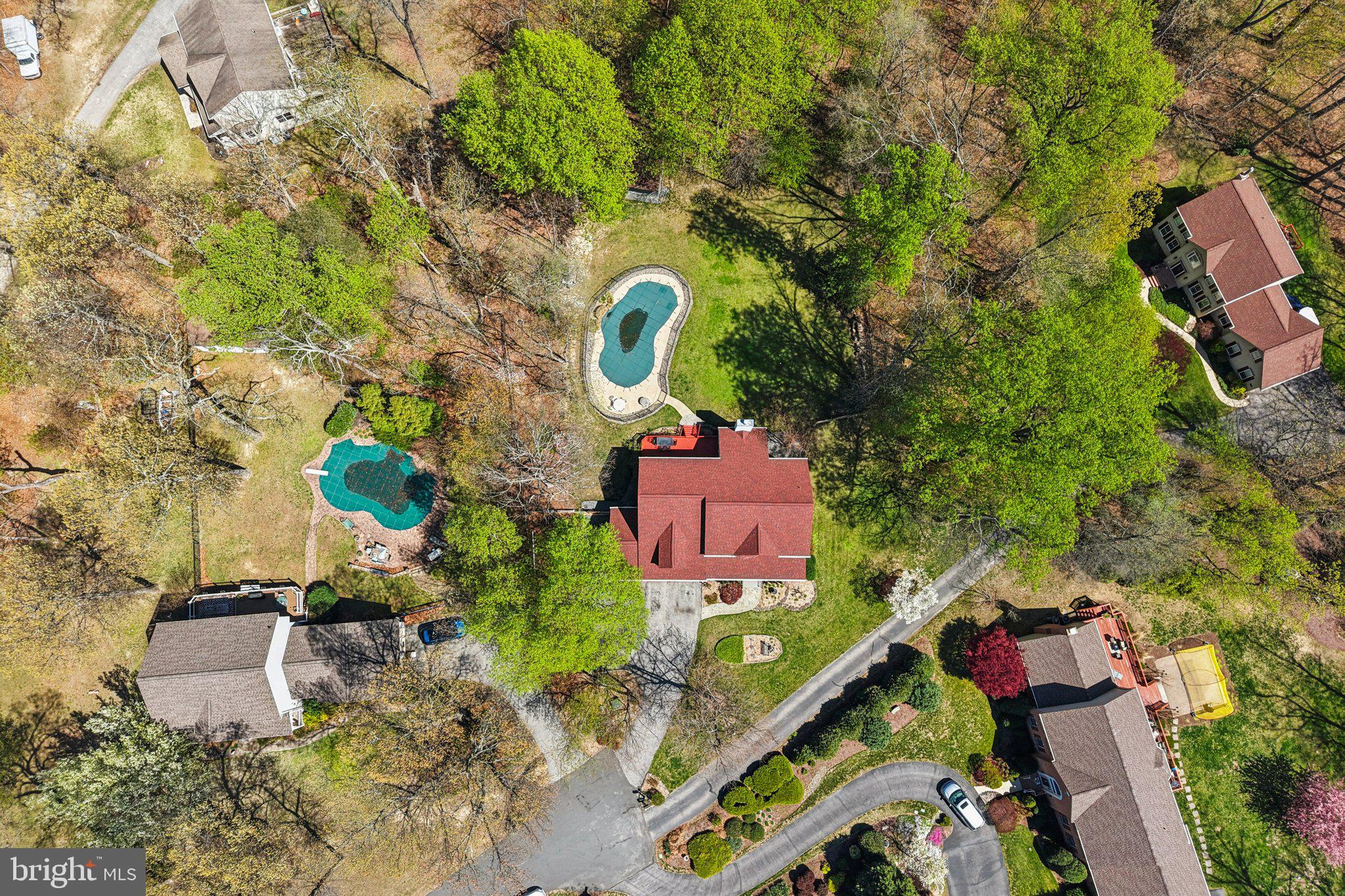 RIDING WOODS - Residential