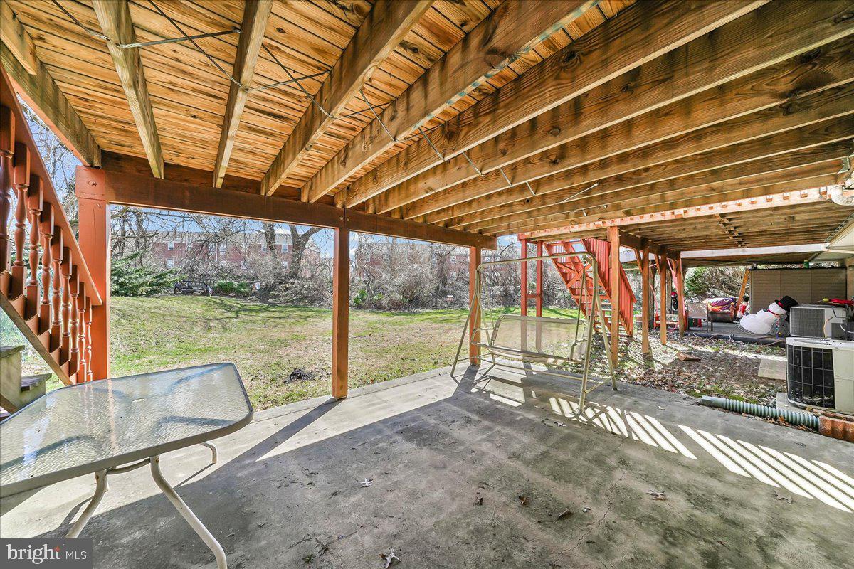 COLONIAL VIL GREEN - Residential