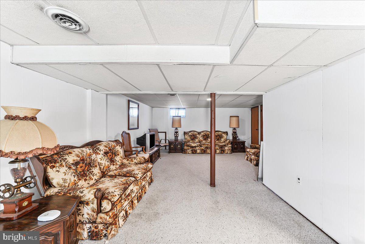 COLONIAL VIL GREEN - Residential