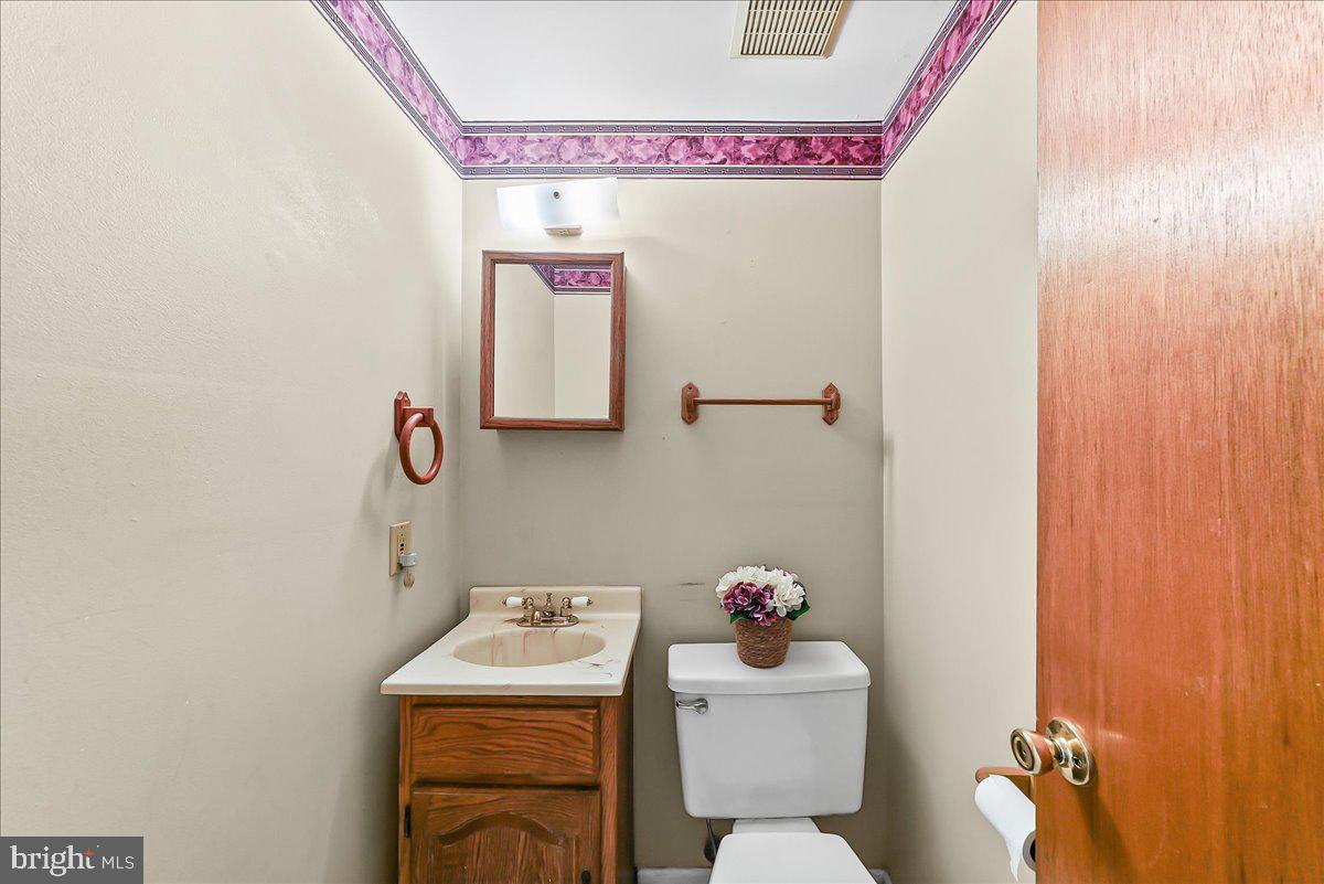 COLONIAL VIL GREEN - Residential