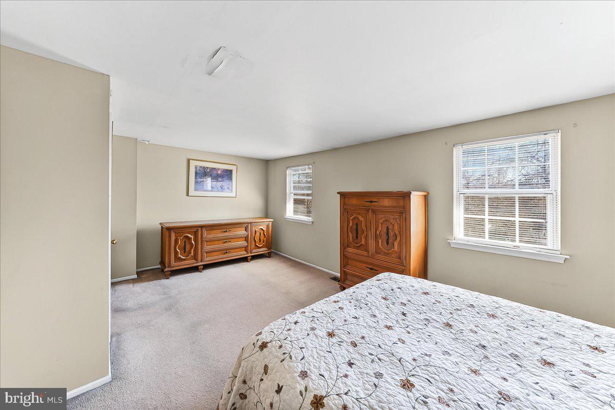 COLONIAL VIL GREEN - Residential