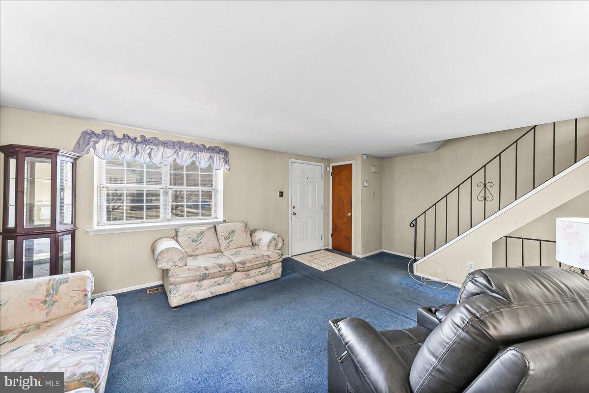 COLONIAL VIL GREEN - Residential