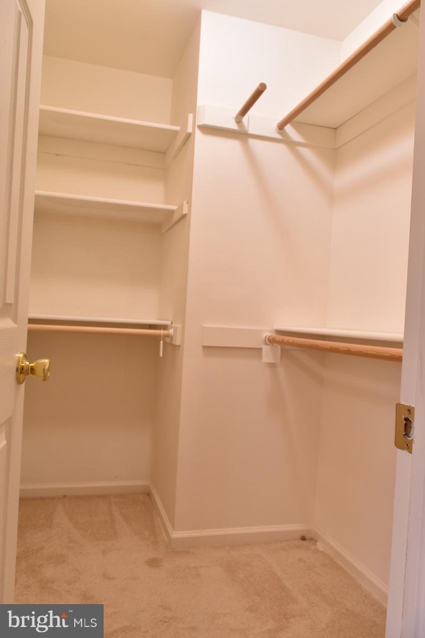 LIFESTYLE AT SULLY STATION - Residential Lease