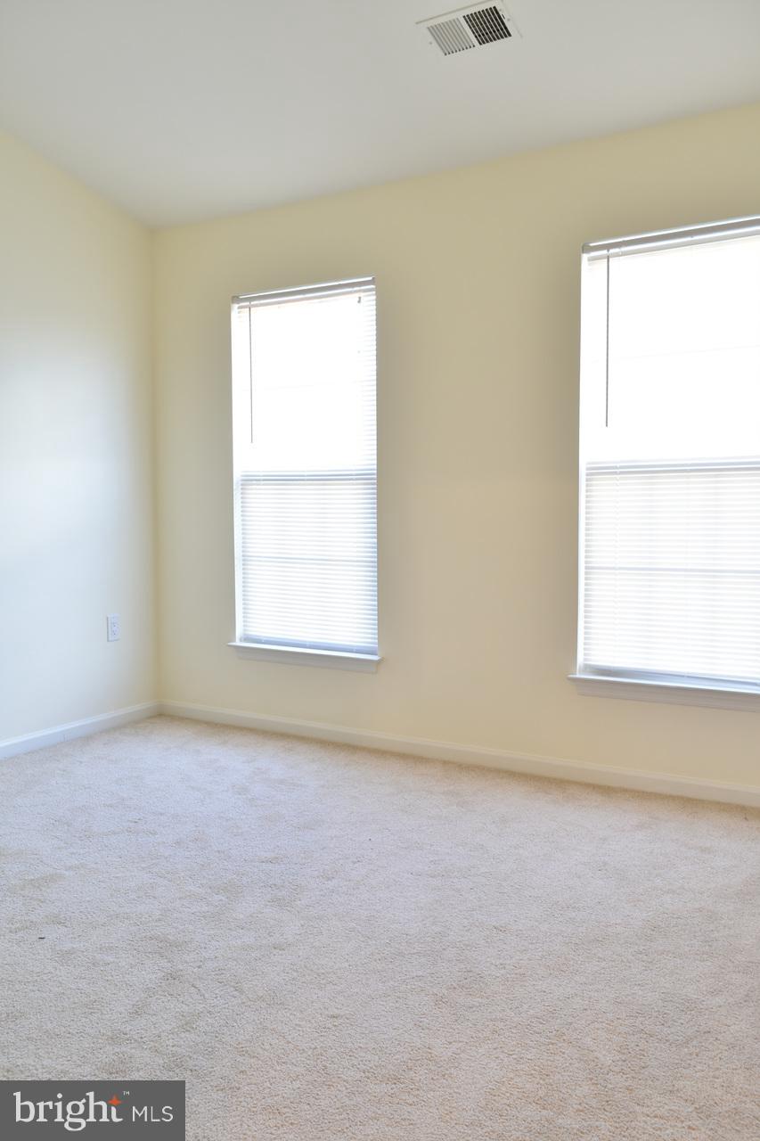 LIFESTYLE AT SULLY STATION - Residential Lease