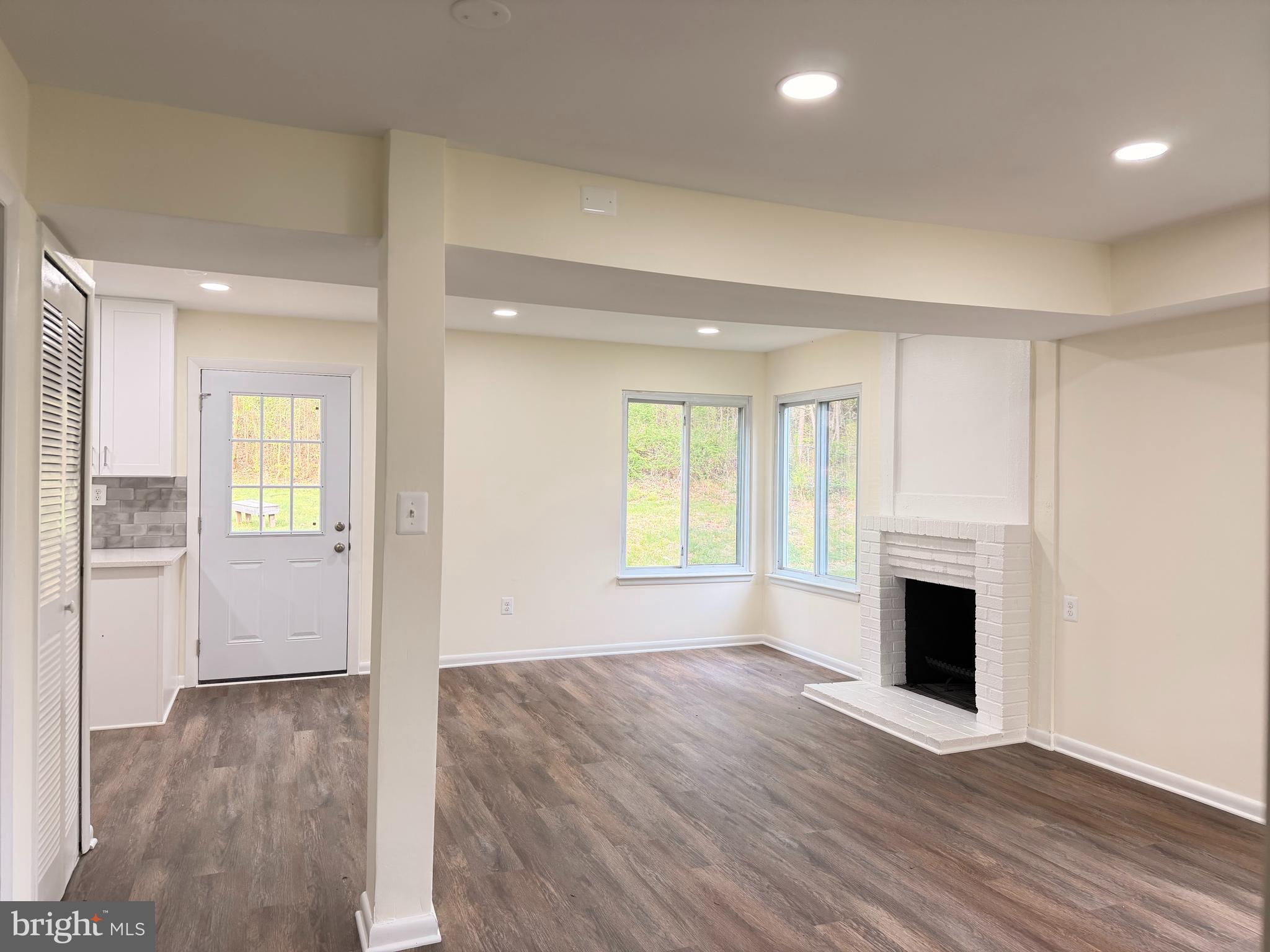 10607 WOODLAWN BOULEVARD