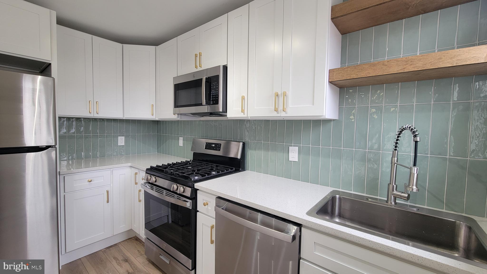 IDLEWOOD - Residential Lease